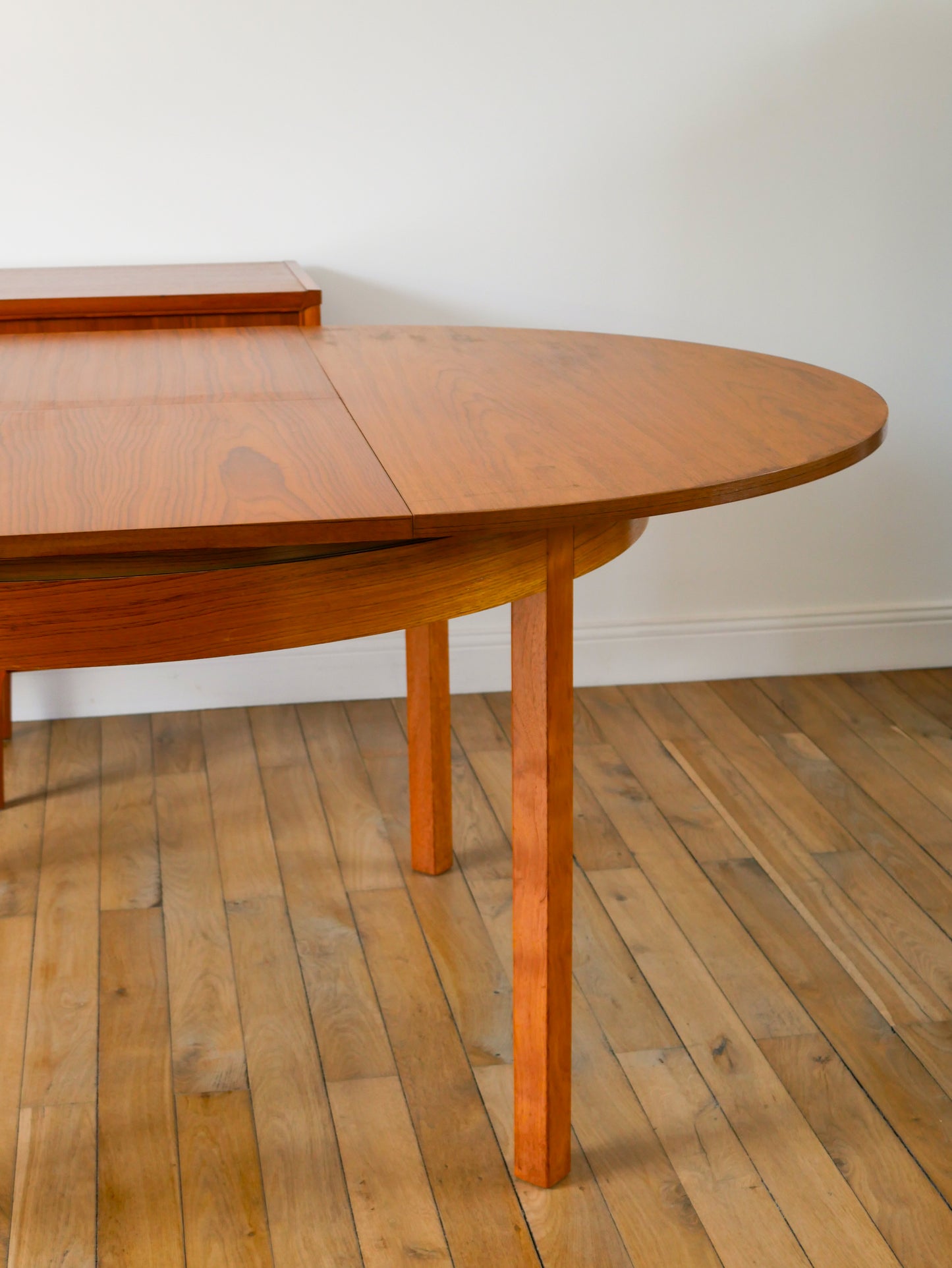 Grande table ronde de salon en bois, style Scandinave, 1960