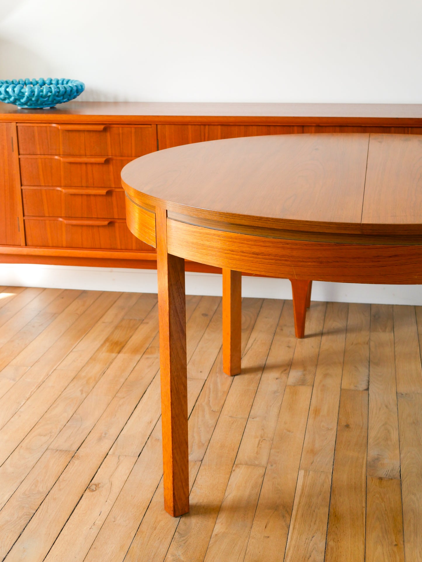 Grande table ronde de salon en bois, style Scandinave, 1960