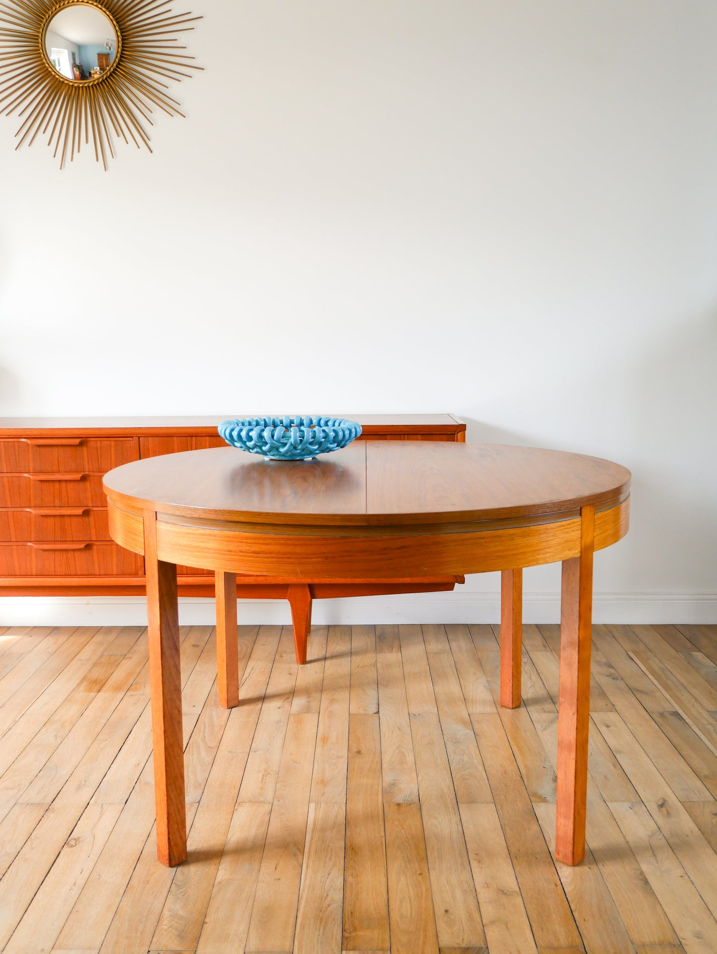 Grande table ronde de salon en bois, style Scandinave, 1960