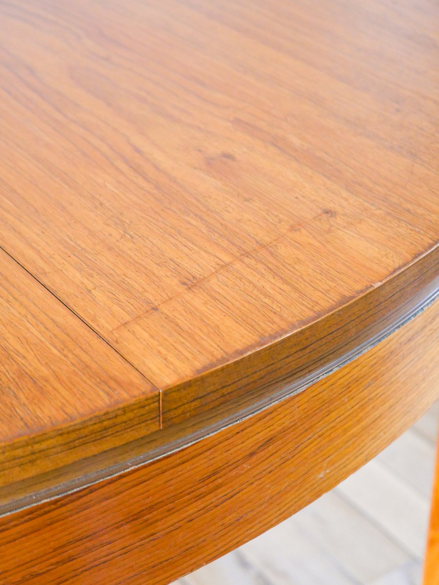 Grande table ronde de salon en bois, style Scandinave, 1960