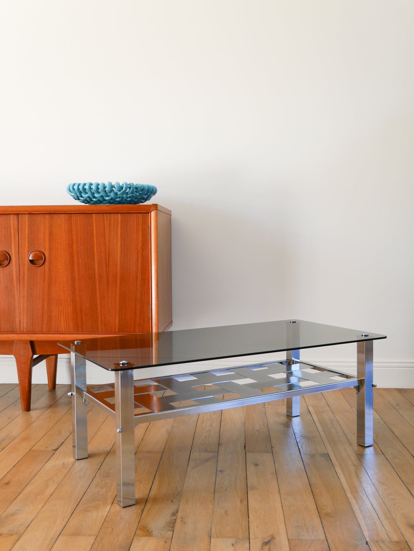 Table basse en aluminium et verre fumé, plateau rectangulaire, Design, 1980