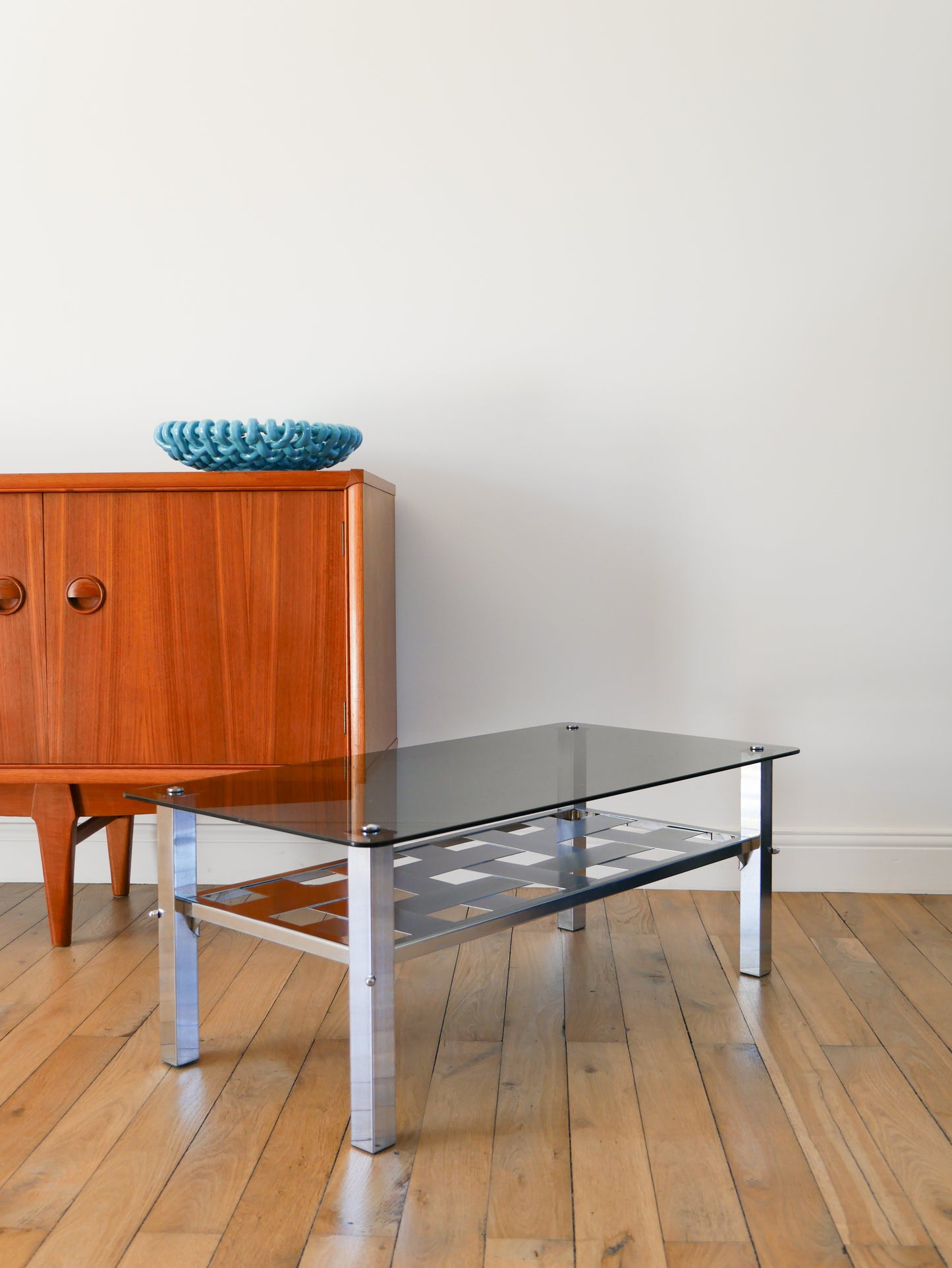 Table basse en aluminium et verre fumé, plateau rectangulaire, Design, 1980