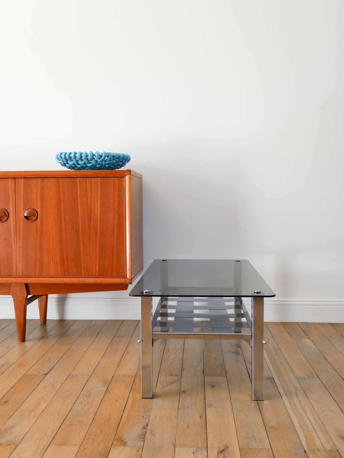 Table basse en aluminium et verre fumé, plateau rectangulaire, Design, 1980