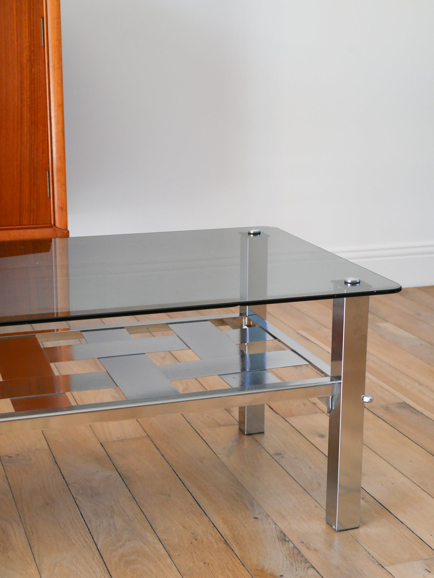 Table basse en aluminium et verre fumé, plateau rectangulaire, Design, 1980