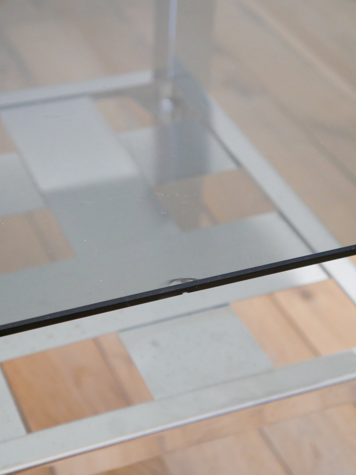 Table basse en aluminium et verre fumé, plateau rectangulaire, Design, 1980