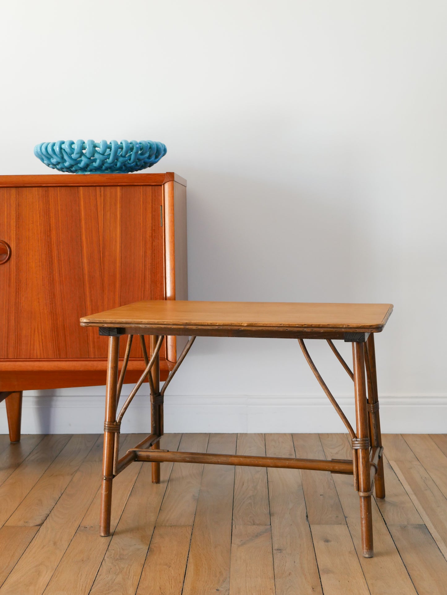 Table basse en rotin et placage bois, 1960