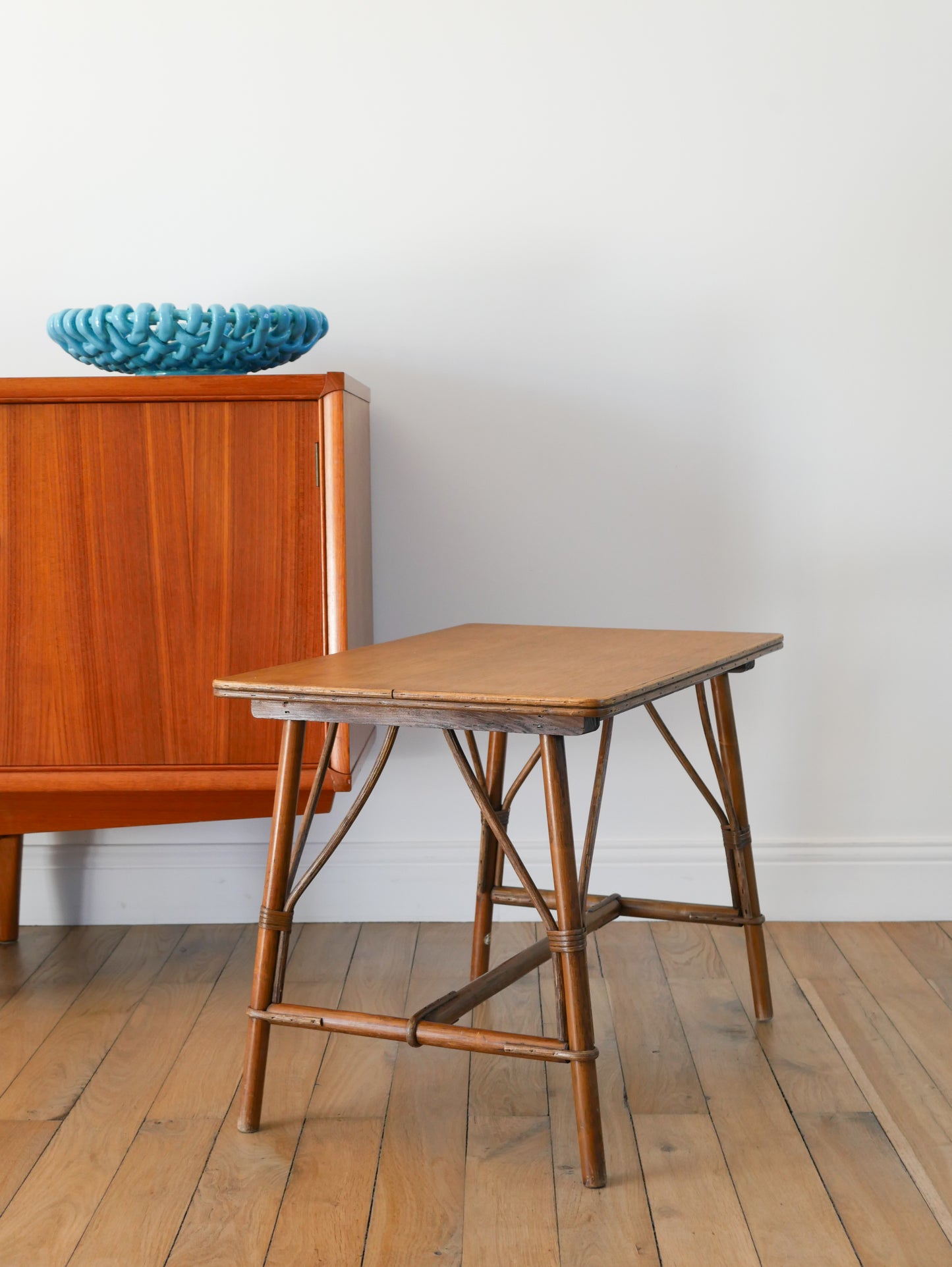 Table basse en rotin et placage bois, 1960