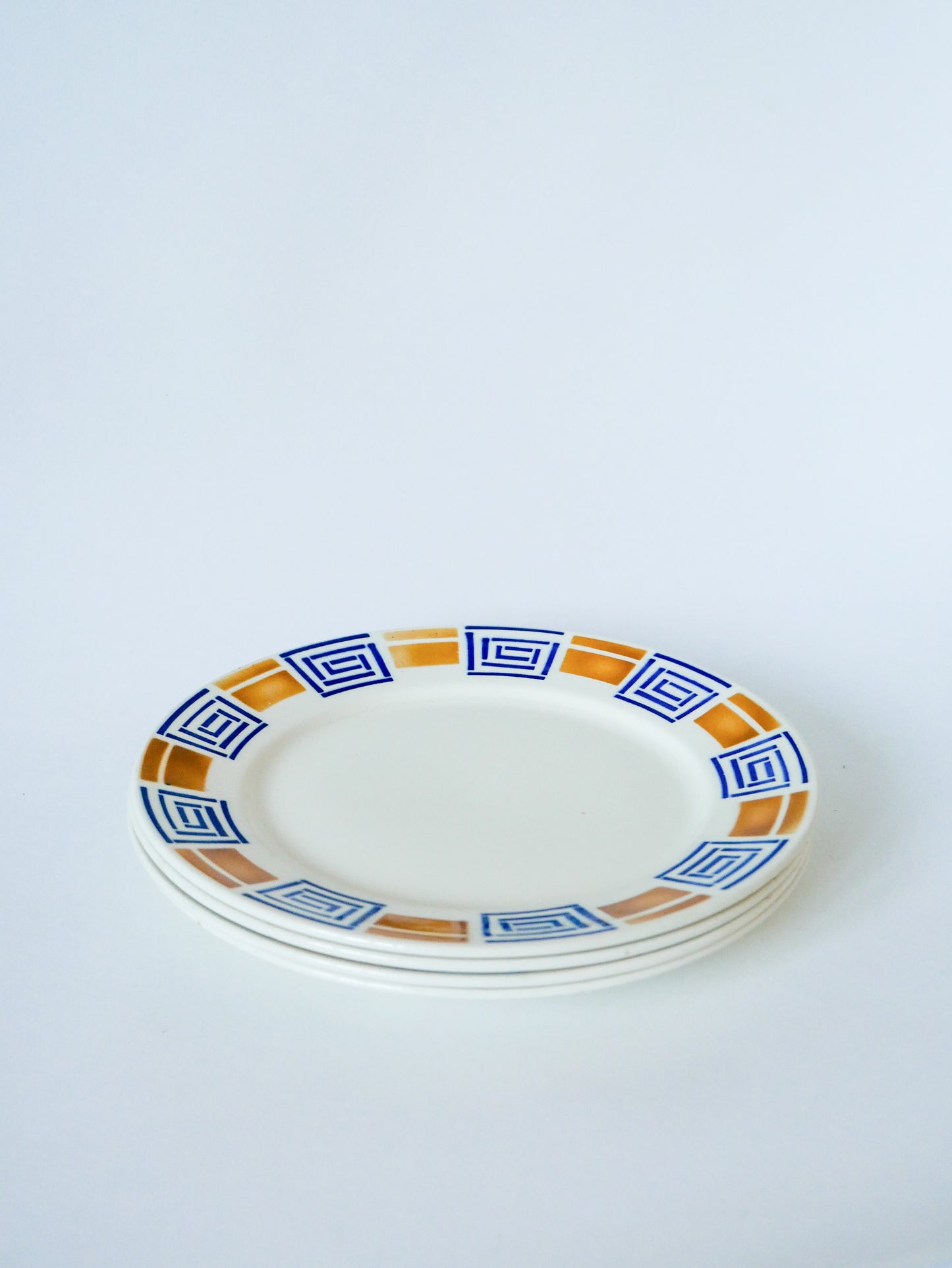 Lot de 4 assiettes plates Badonviller modèle Lafayette, 1930