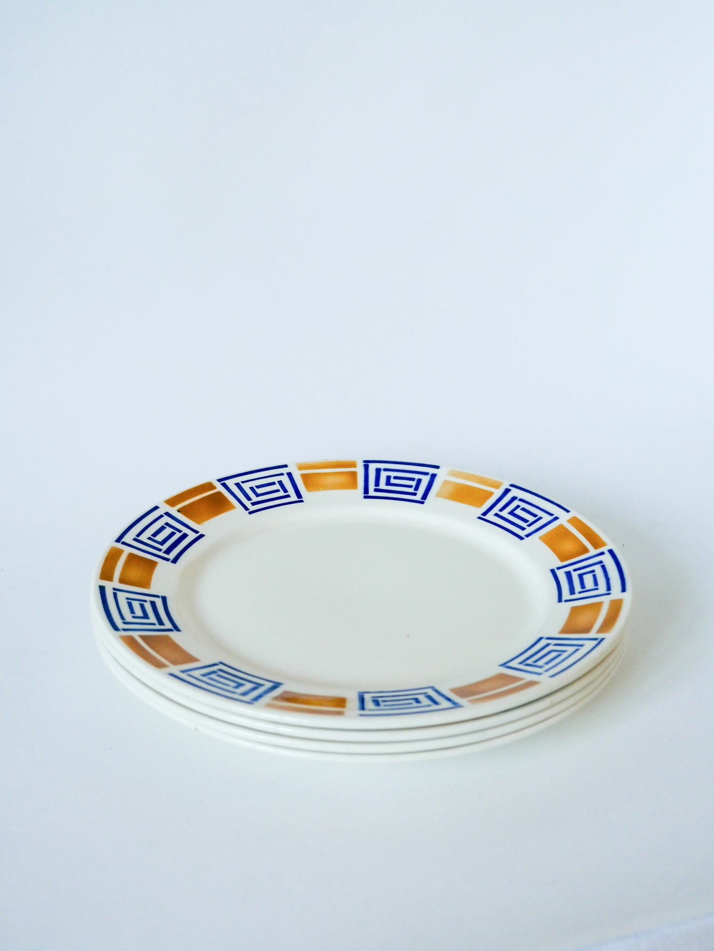 Lot de 4 assiettes plates Badonviller modèle Lafayette, 1930
