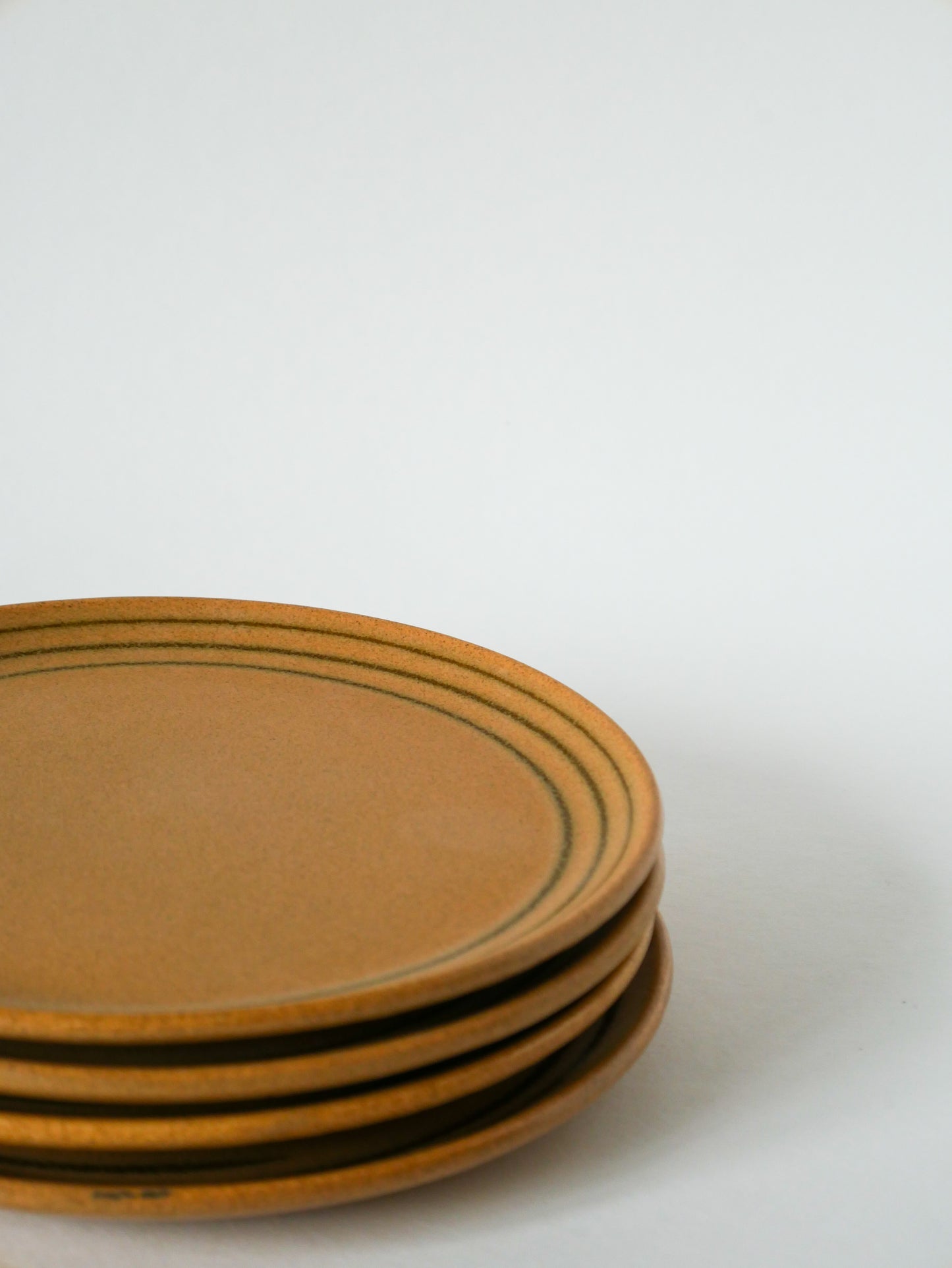 Lot de 4 assiettes à dessert en grès à liserés Sarreguemines, Made in France, 1970