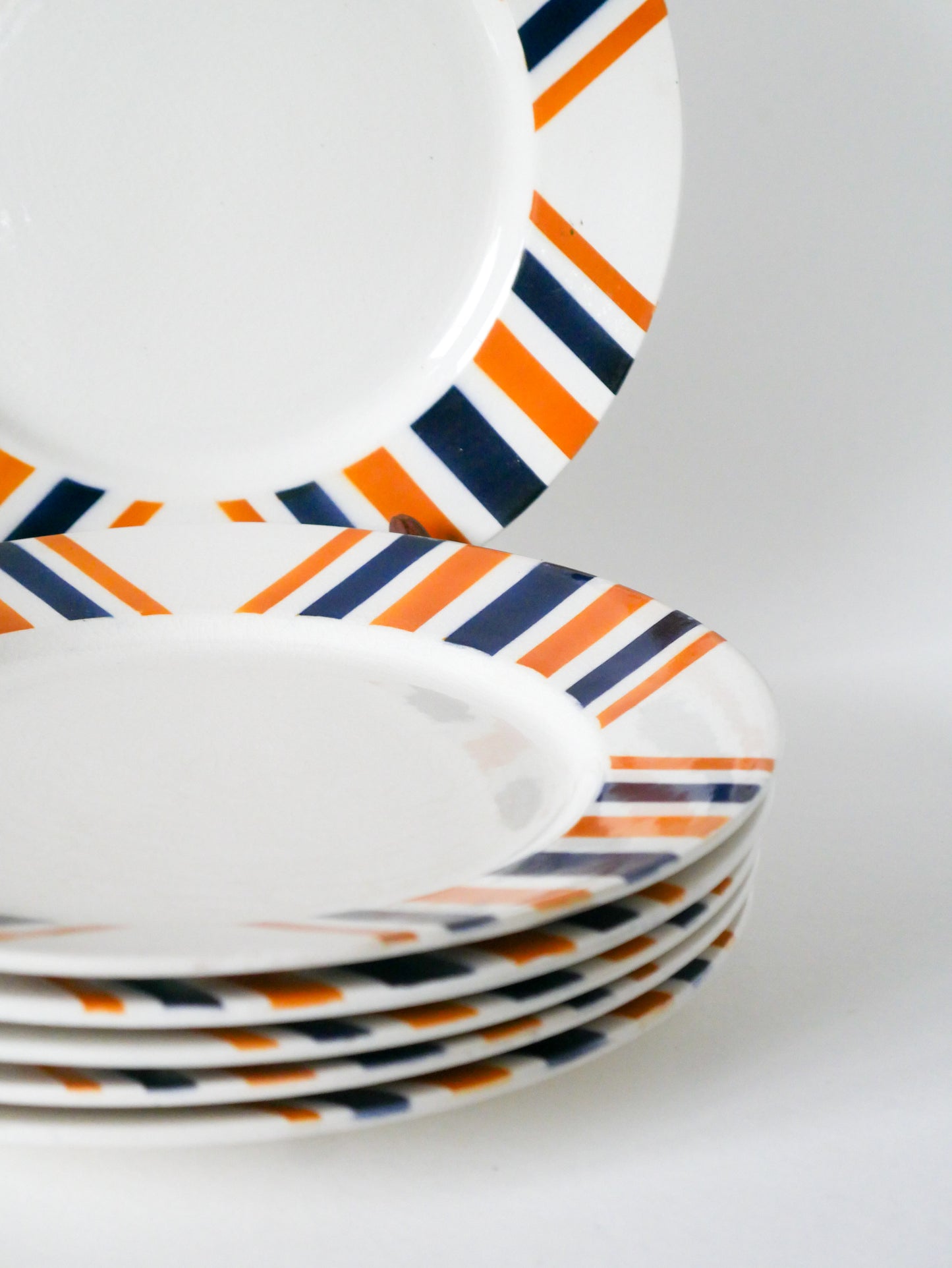 Lot de 6 assiettes plates à rayures, HBCM modèle "Eskualouna", Orange et Bleu, 1960