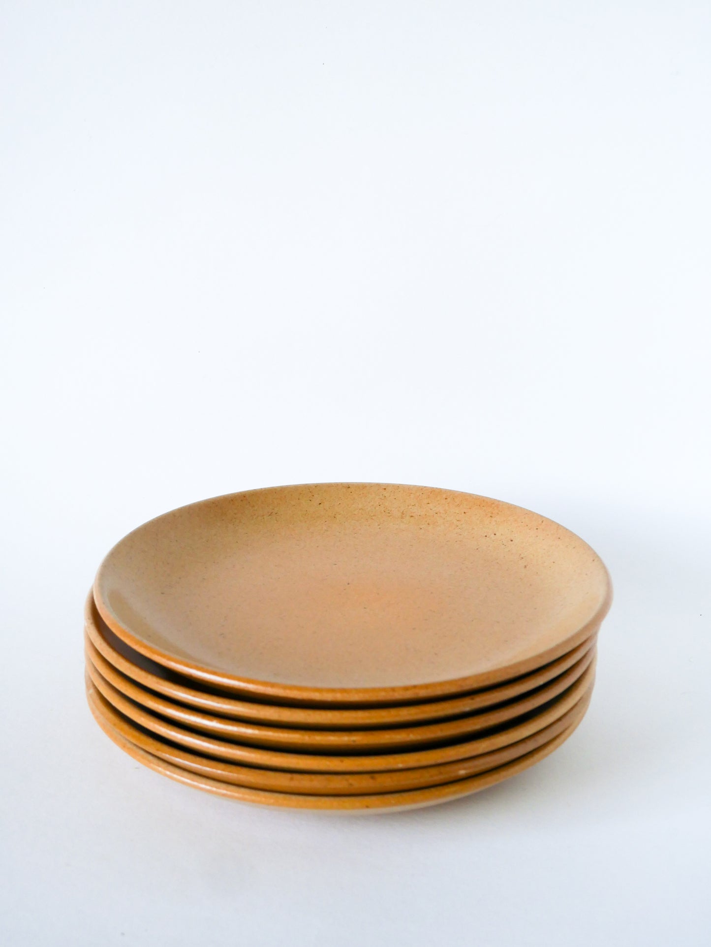 Lot de 6 grandes assiettes en grès, 1970 - 24.5 cm