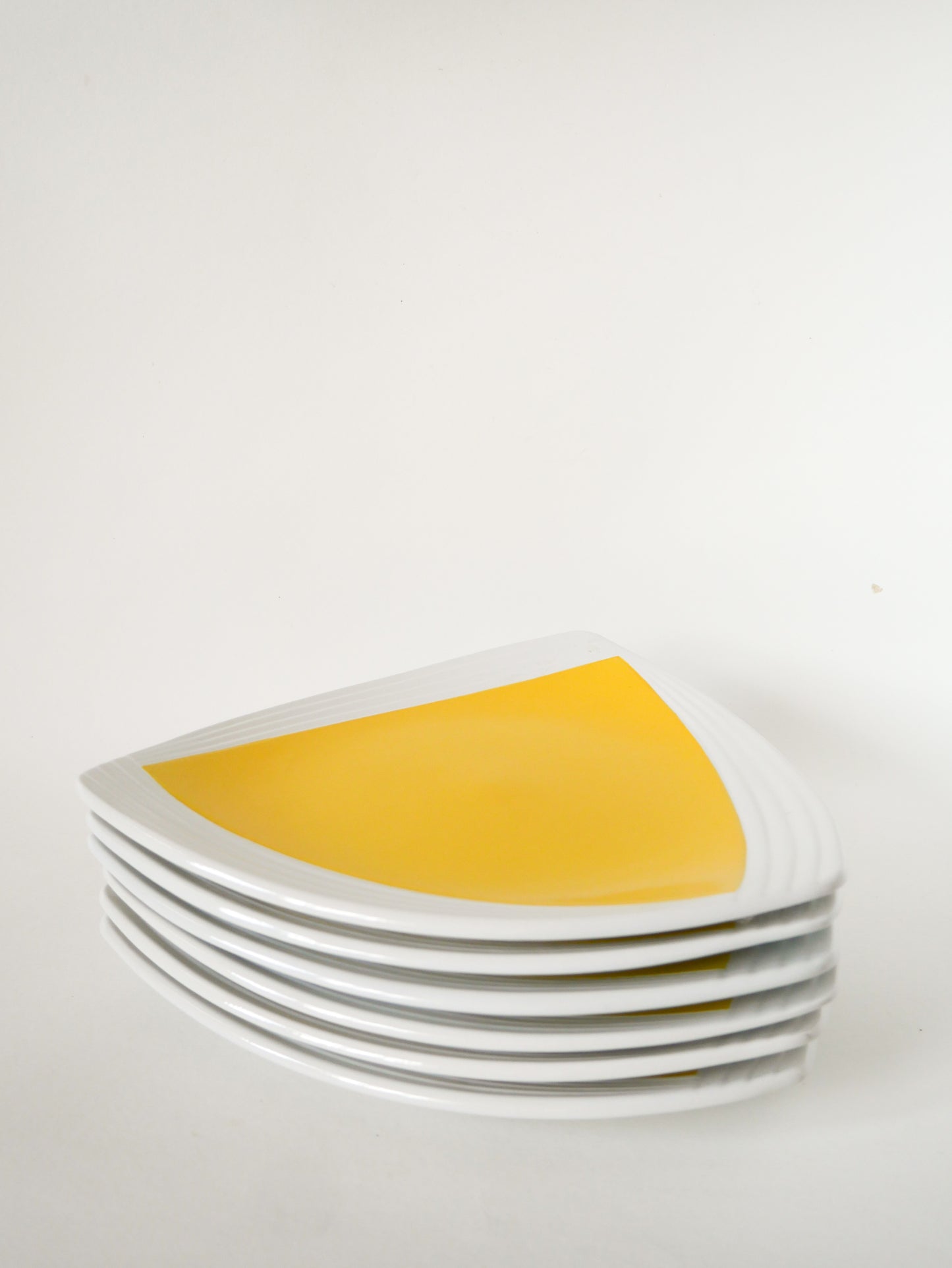 Lot de 6 grandes assiettes plates, Jaune & Blanc, Italy, 1980
