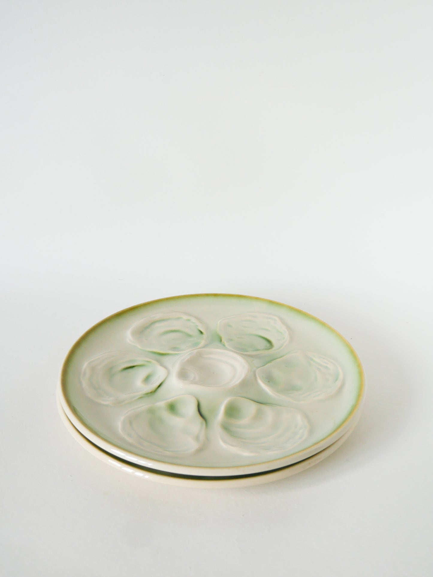 Paire d'assiettes à huîtres en barbotine, Bleu & Vert, 1960