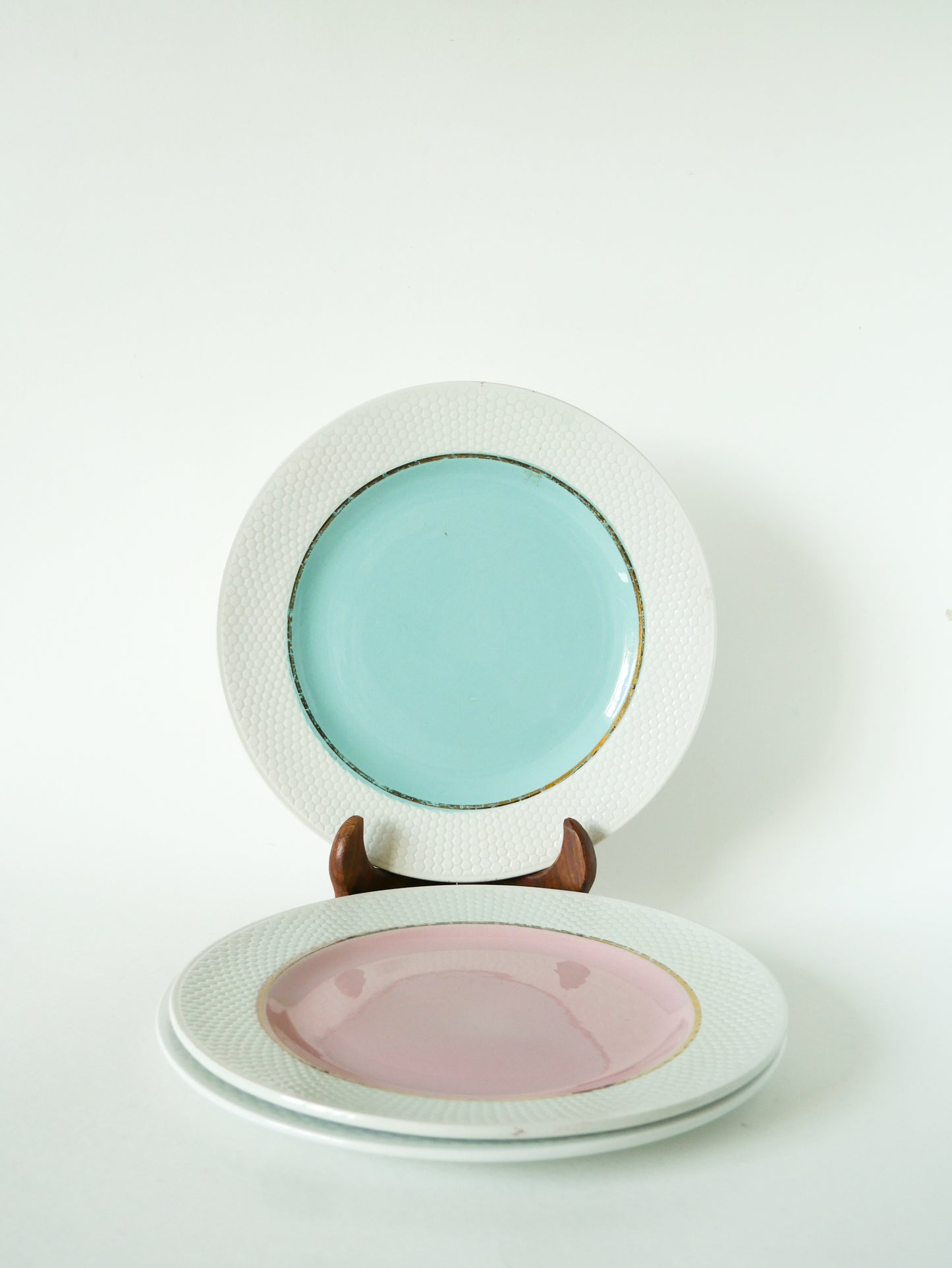 Ensemble de 5 assiettes plates Multicolores, nid d'abeilles, 1960