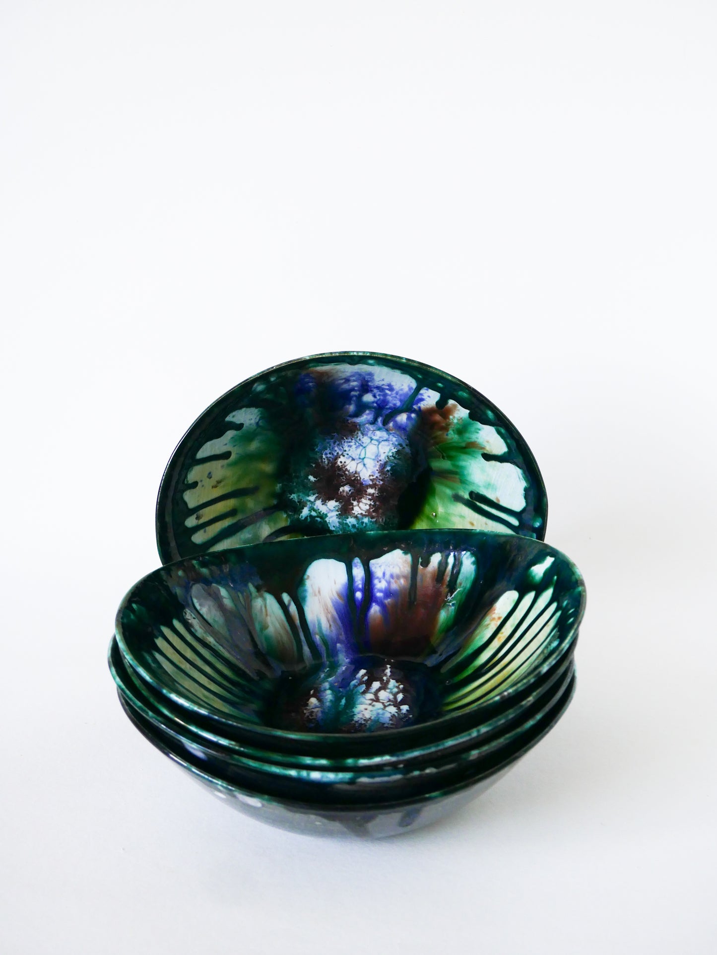 Lot de 5 assiettes creuses ovoïdes en céramique du Morvan, 1970