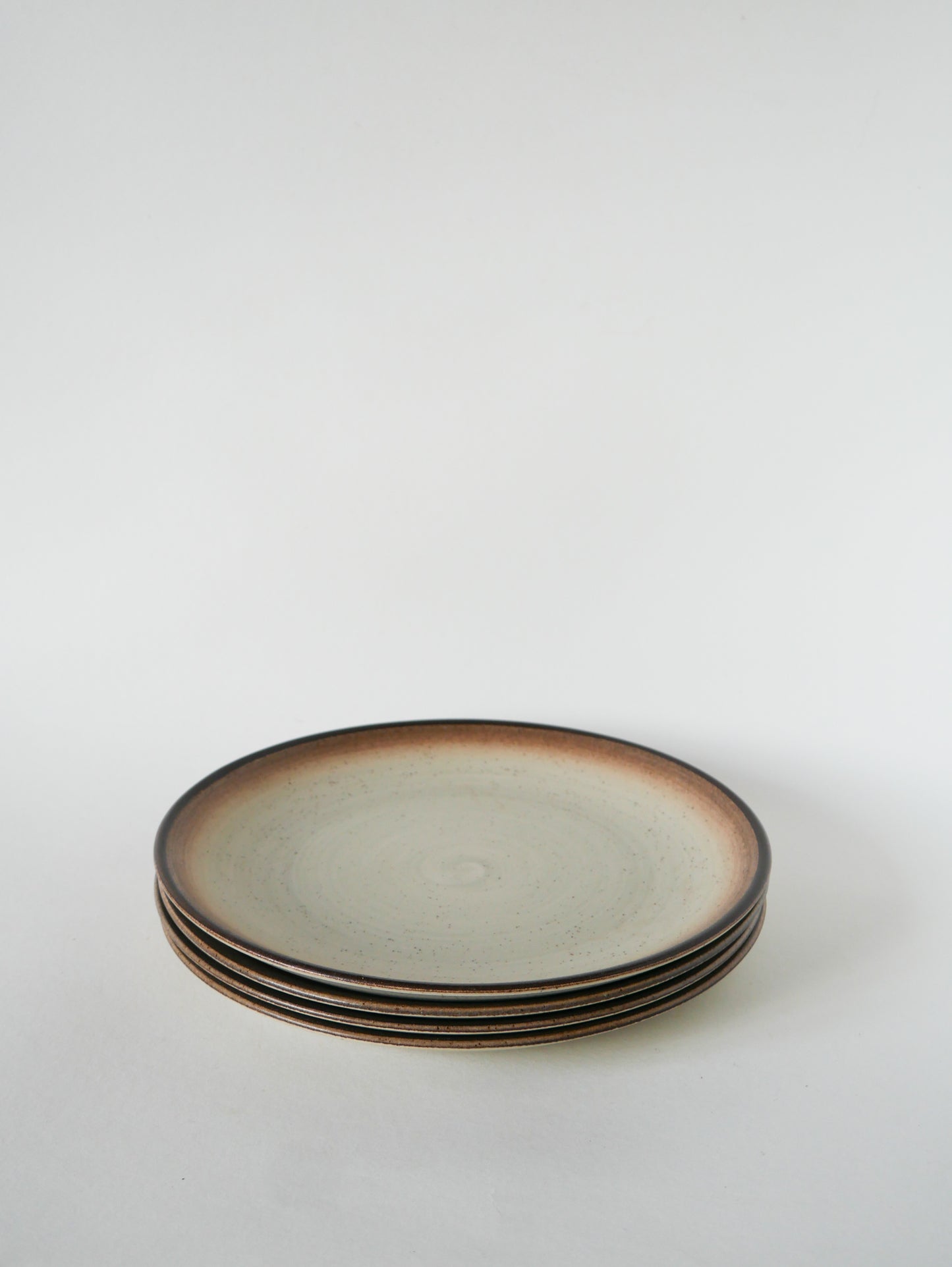 Lot de 4 assiettes plates en grès, St Amand modèle Stromboli, 1970