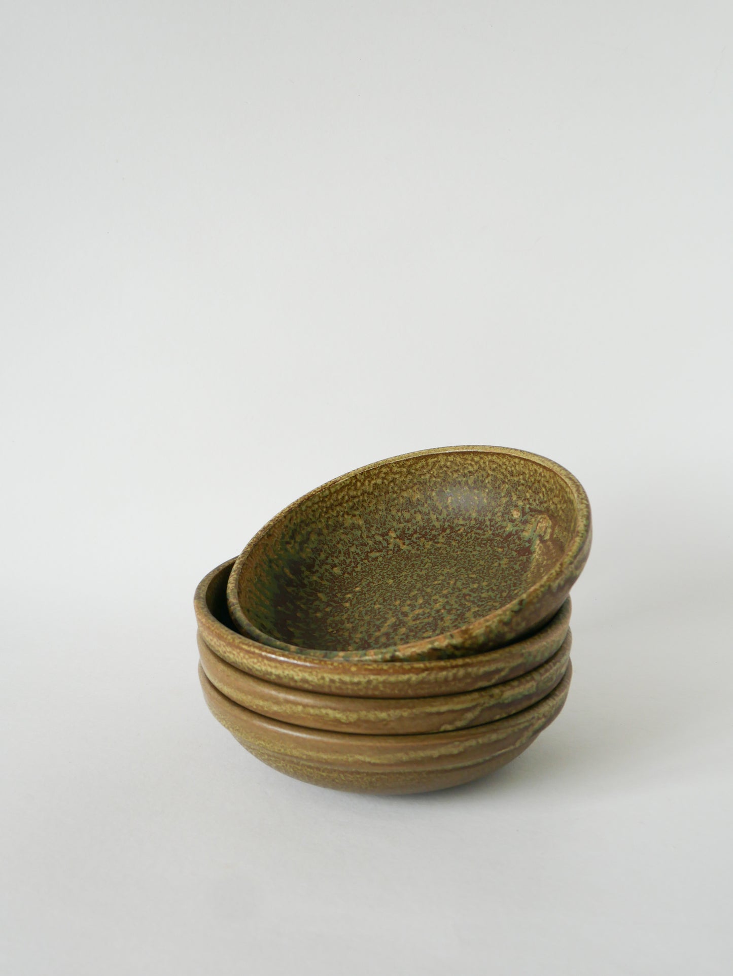 Lot de 4 assiettes creuses en grès moucheté, Marron & Vert, Fabrication Artisanale, 1970