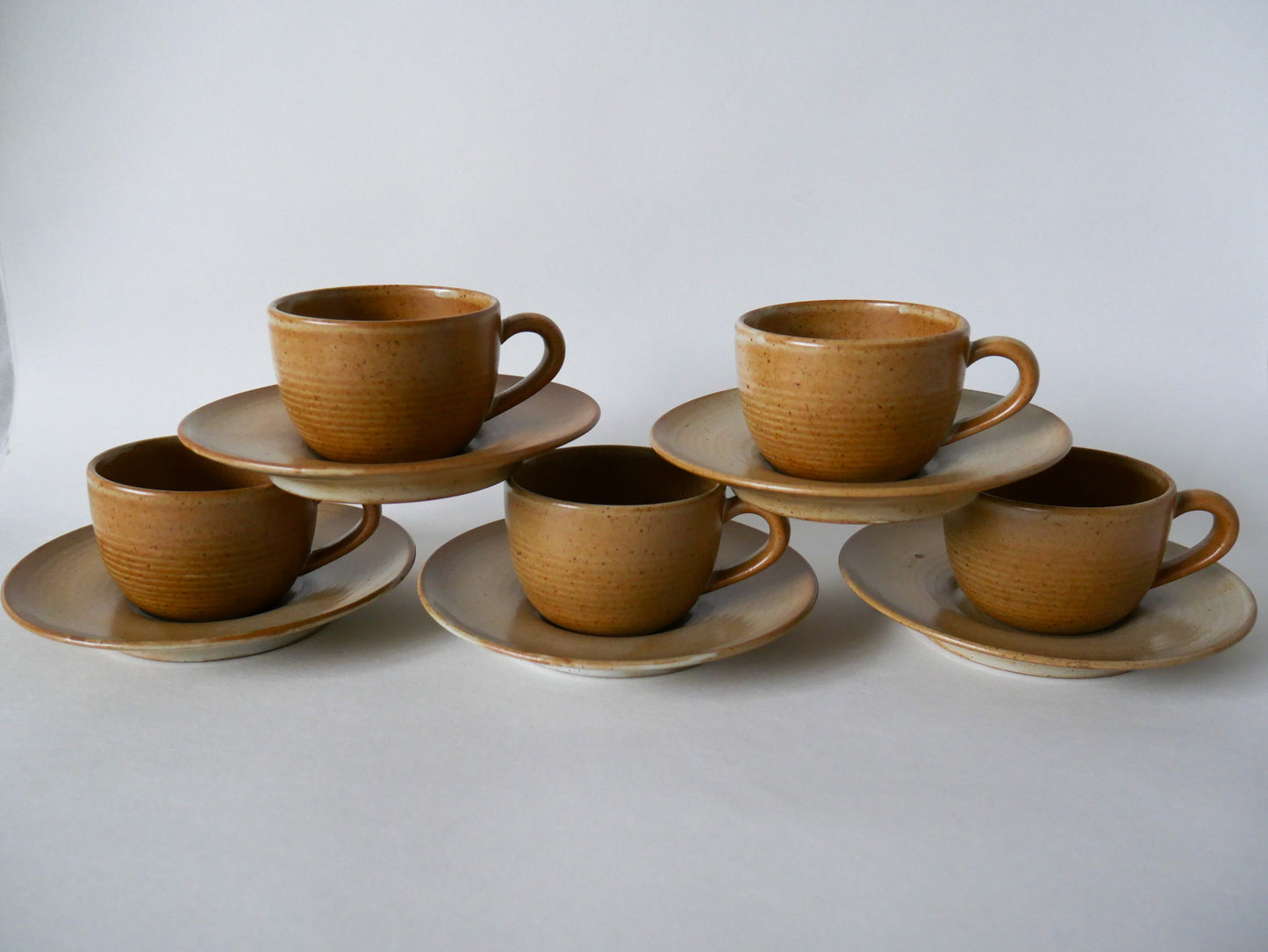 Lot de 5 tasses et sous-tasses à café en grès 1970
