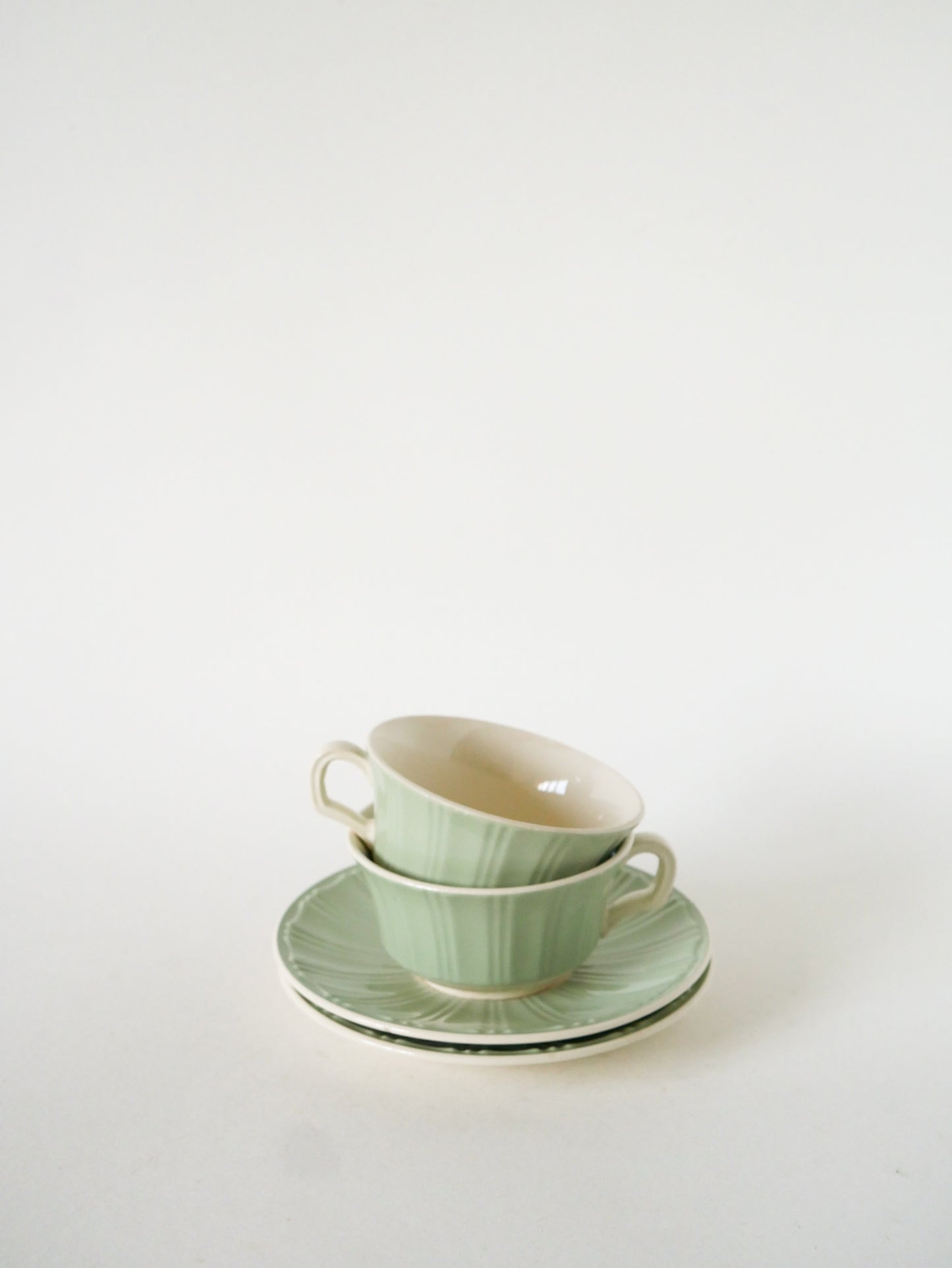 Paire de déjeuners en faïence plissée, Vert Menthe, 1940