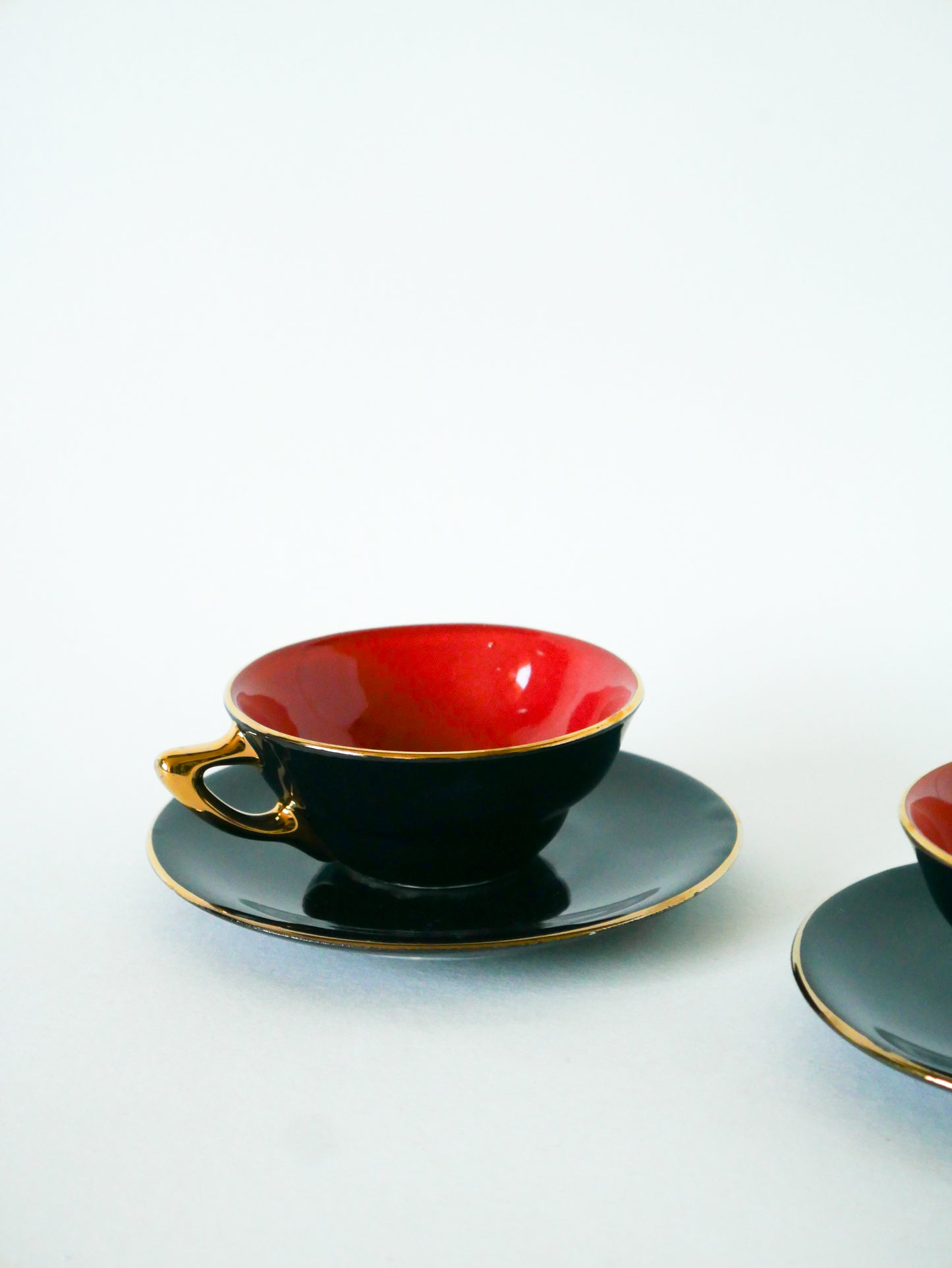 Paire de tasses à café, Noir et Rouge, Made in France, 1970