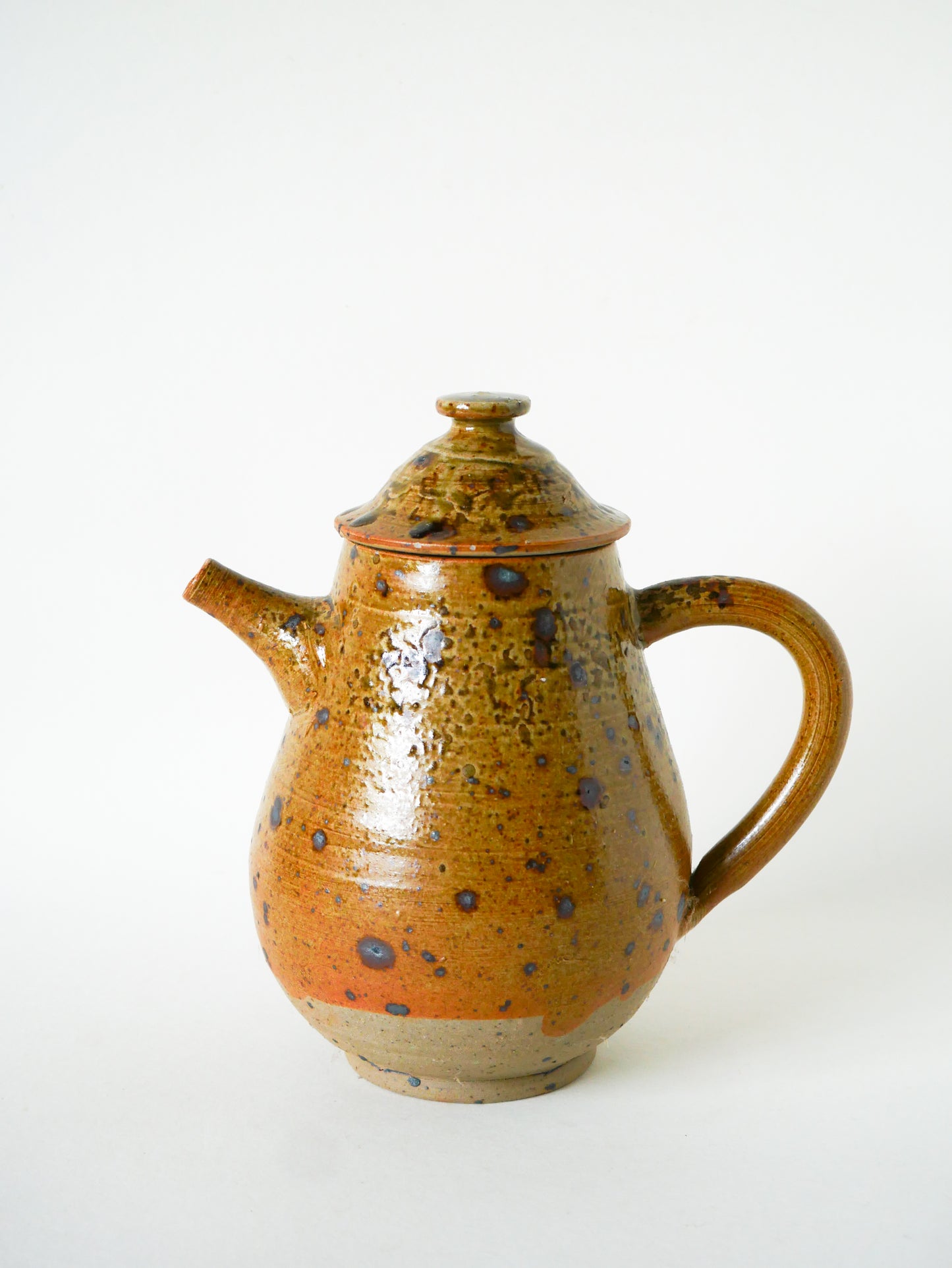 Service à café en grès vernissé composé d'une cafetière et de 5 tasses avec soucoupes, 1970