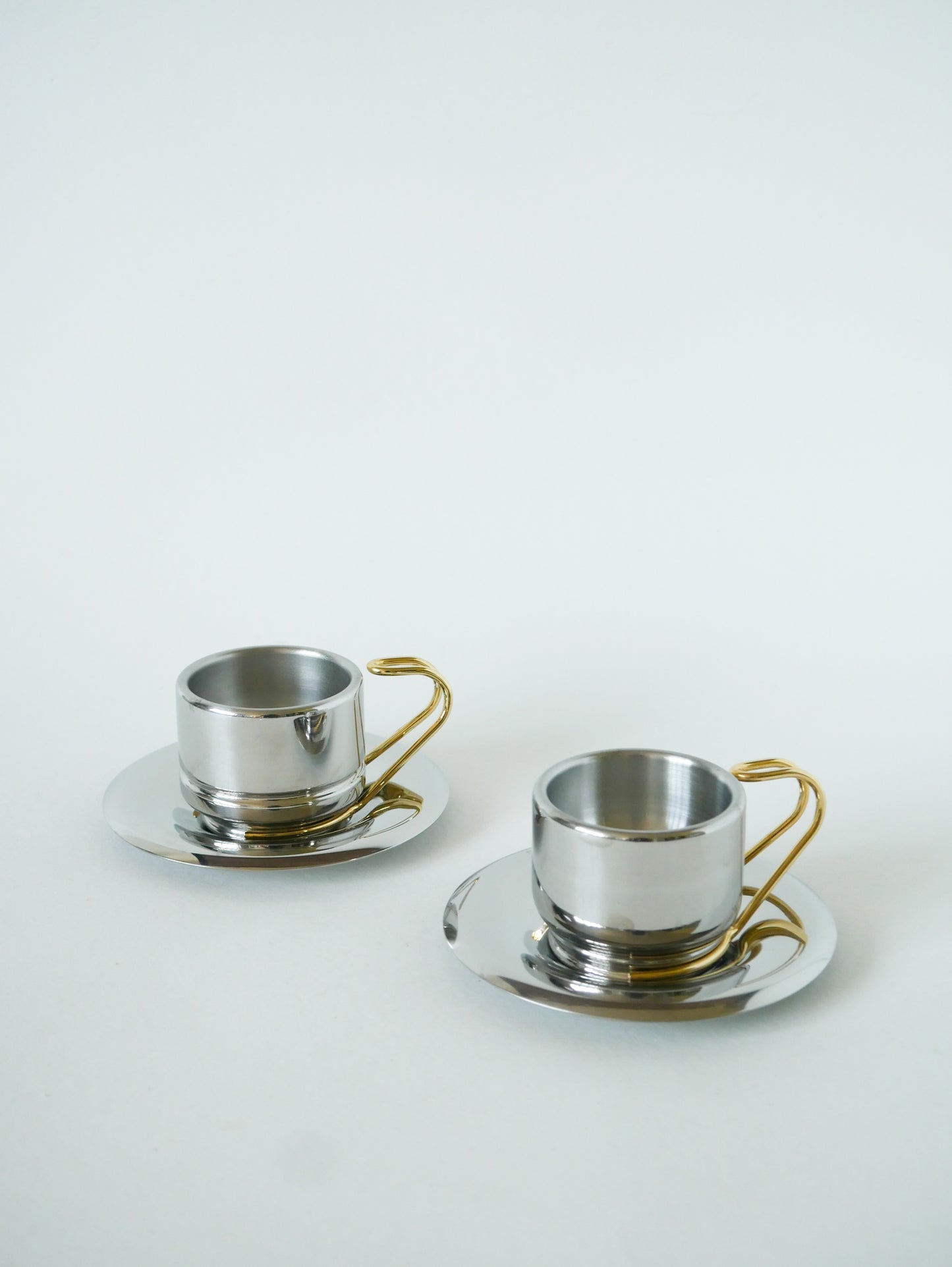 Paire de tasses à expresso en inox double parois Made in Italy, Chrome & Doré, Design, 1970