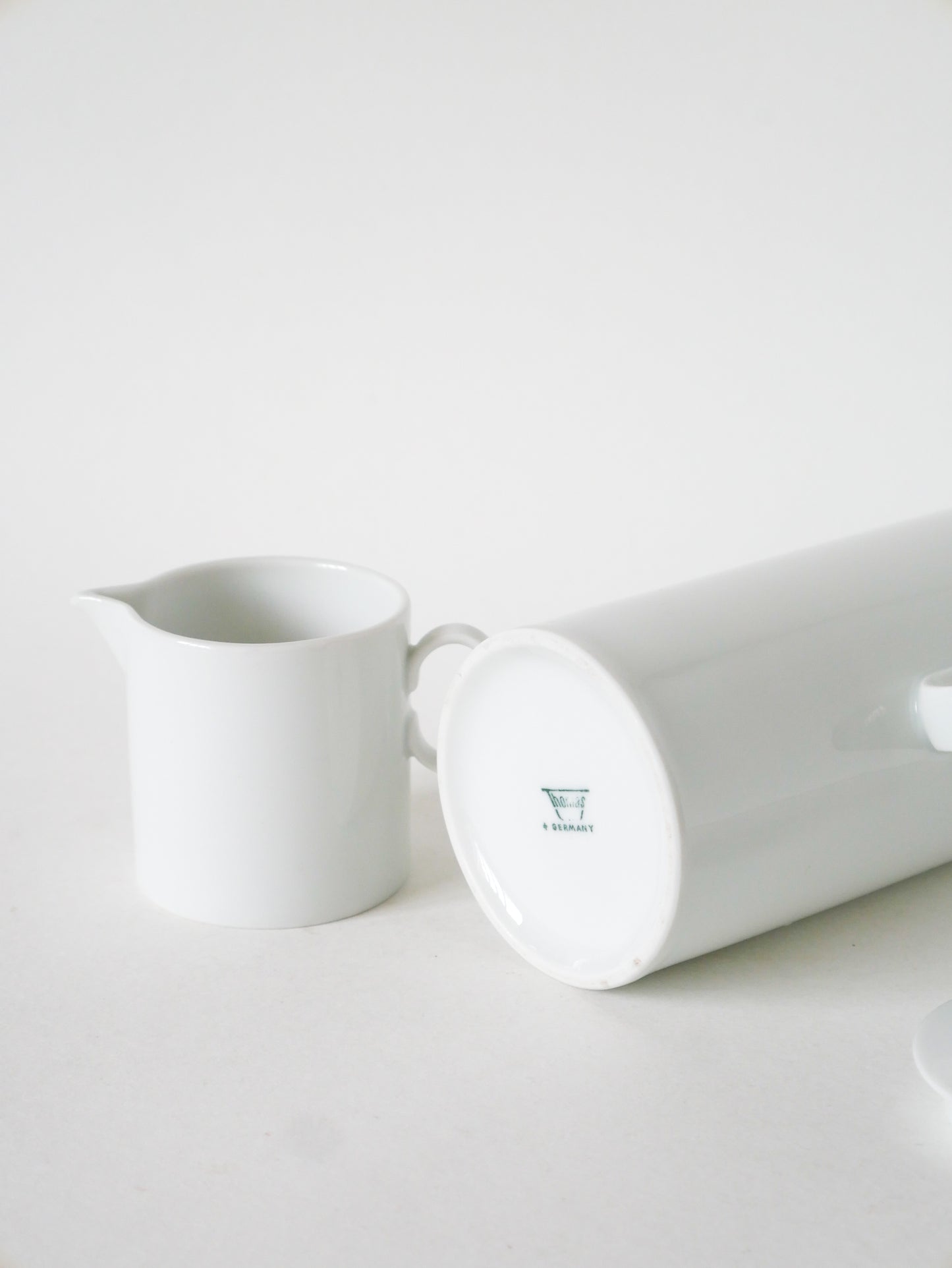 Ensemble composé d'une cafetière et d'un pot à lait, Made in Germany, Thomas, 1970