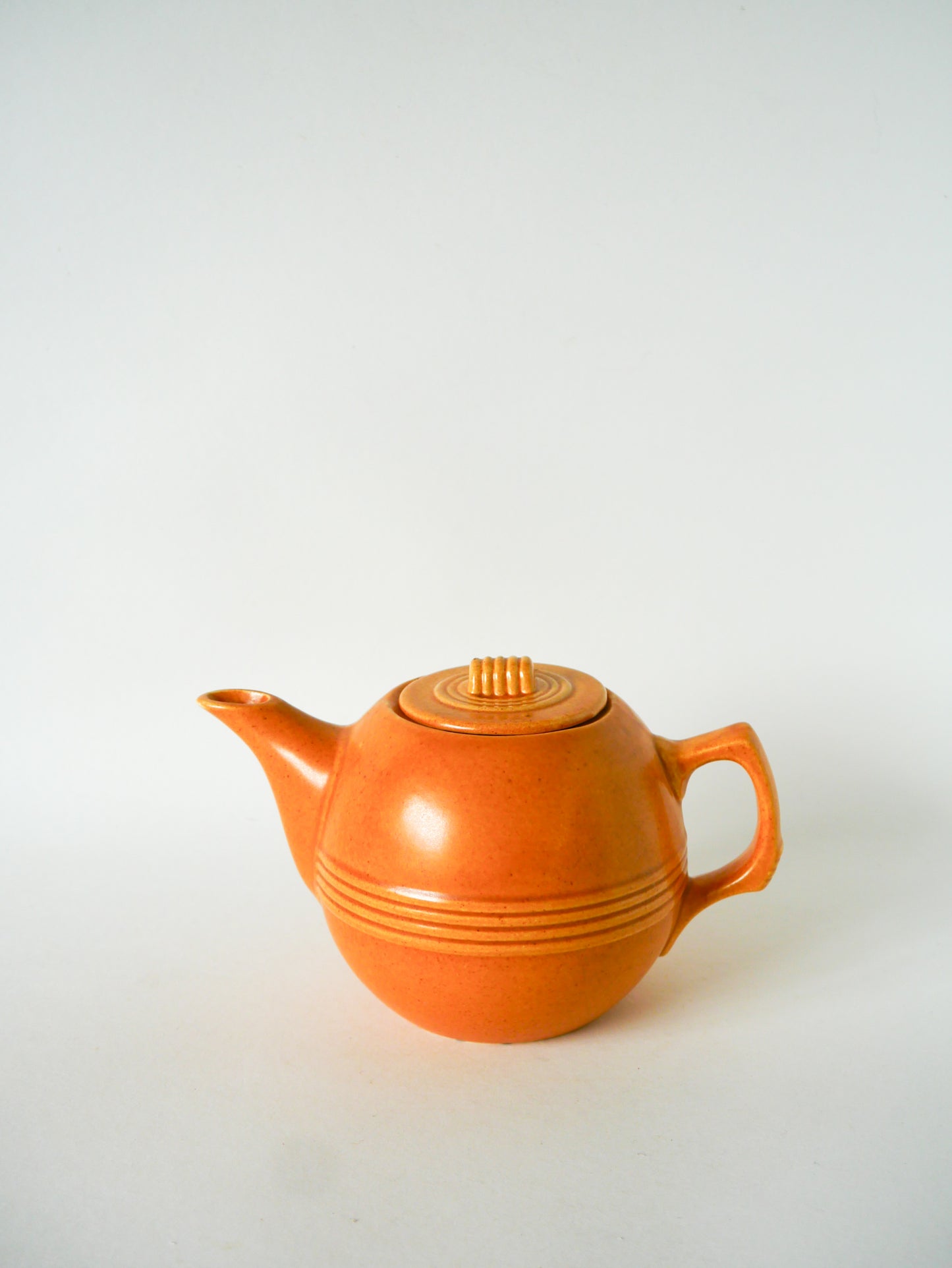 Ensemble composé d'une théière, sucrier et pot à lait en grès, Made in France, 1970