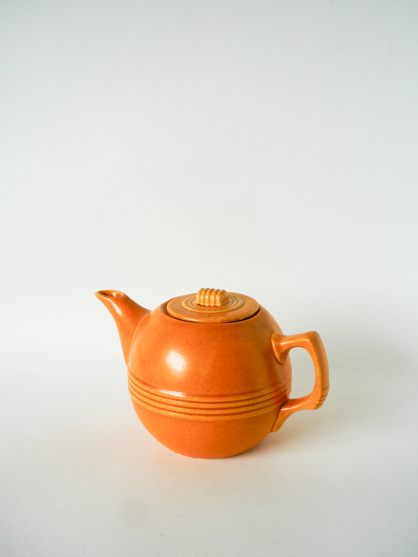 Ensemble composé d'une théière, sucrier et pot à lait en grès, Made in France, 1970
