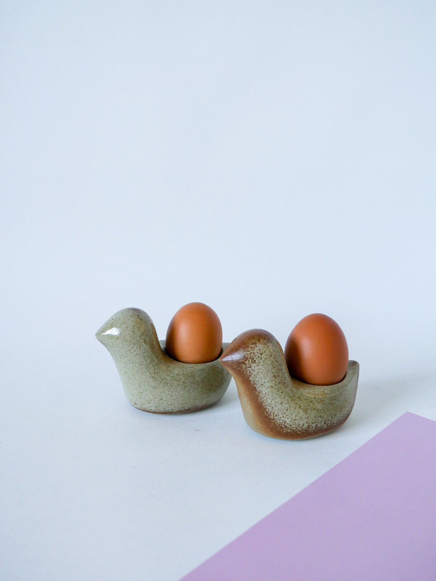 Paire de coquetiers en grès modèle poussin 1970