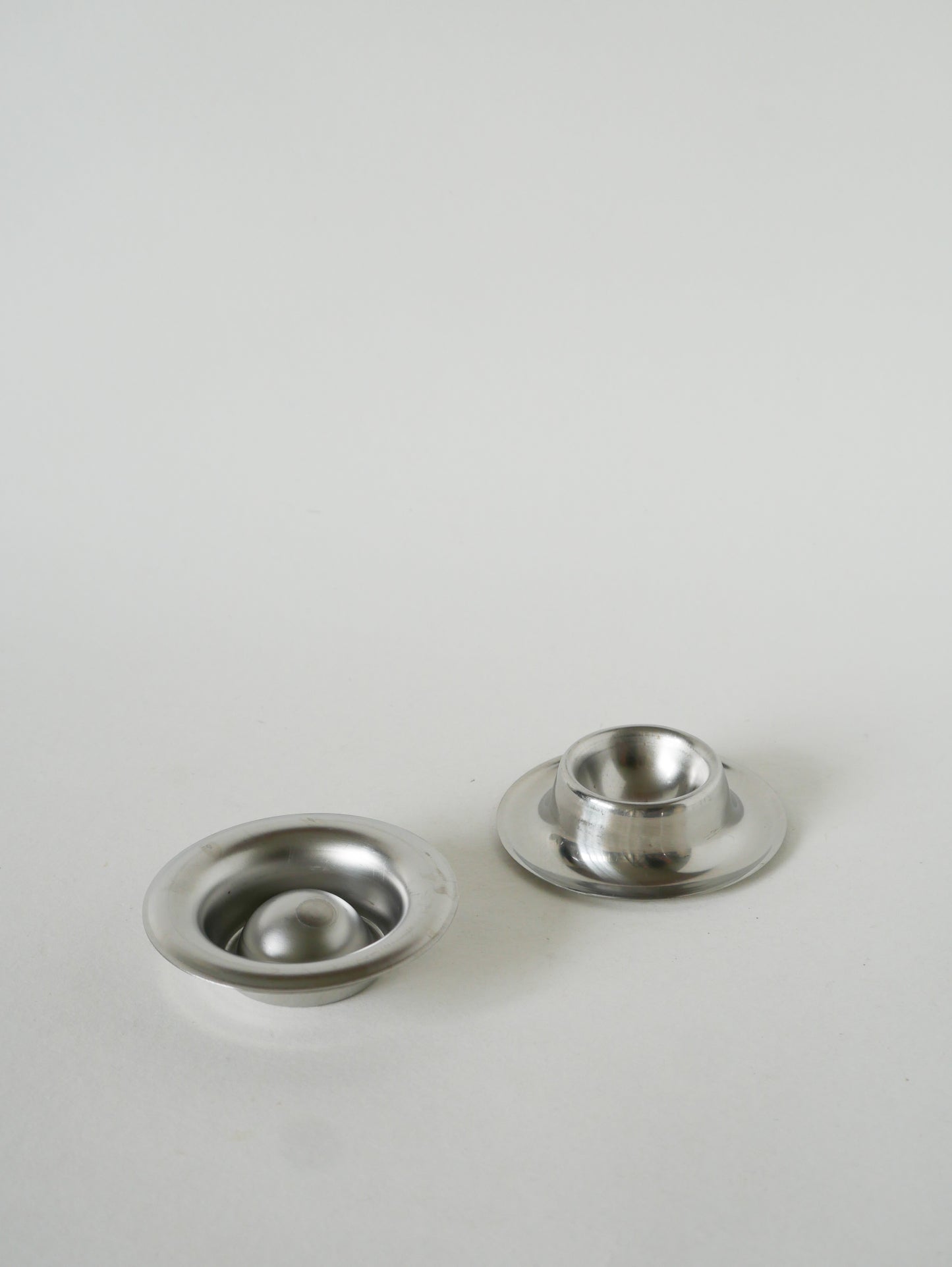 Paire de coquetiers en inox, Design, 1970 - 8.5 cm