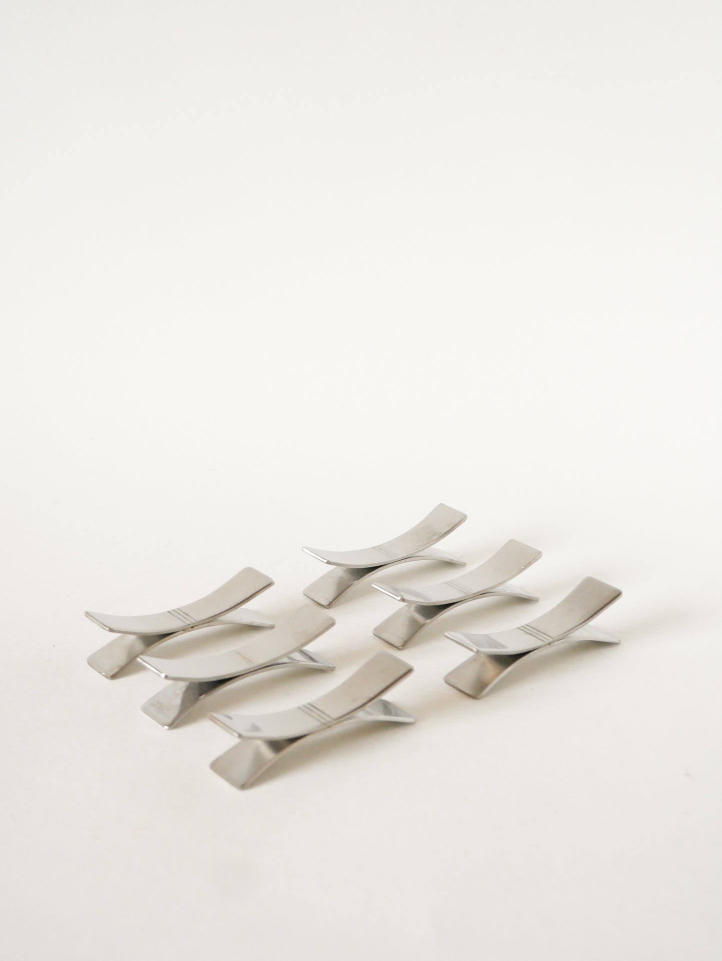 Ensemble de 6 porte-couteaux en inox brossé, Létang-Rémy, Design, 1950
