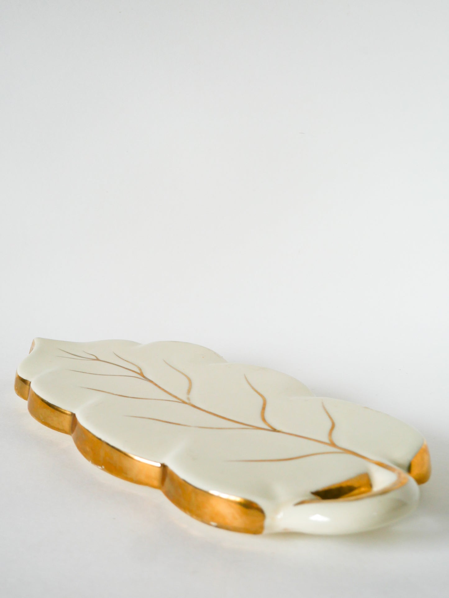 Dessous de plat Feuille en céramique, Crème et Doré, 1960