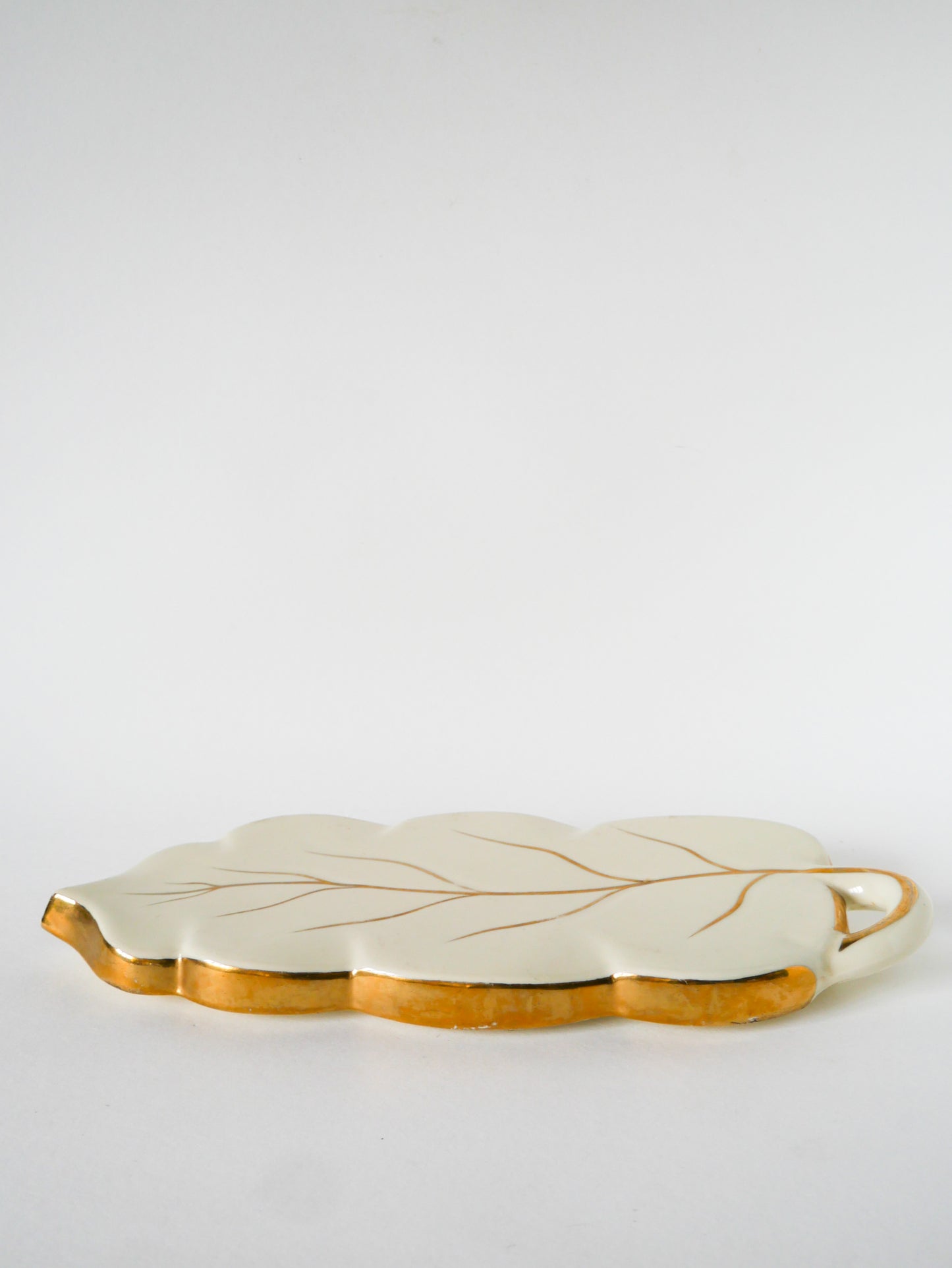 Dessous de plat Feuille en céramique, Crème et Doré, 1960