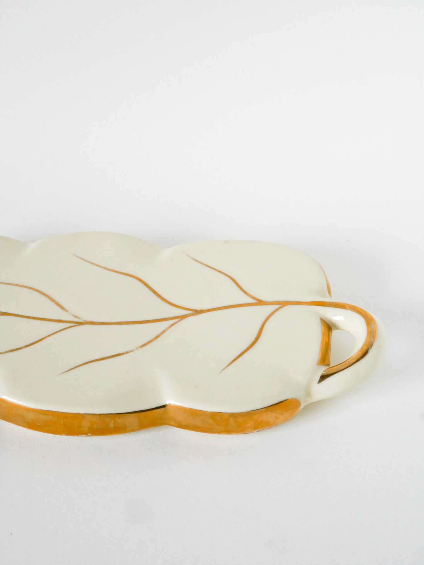 Dessous de plat Feuille en céramique, Crème et Doré, 1960