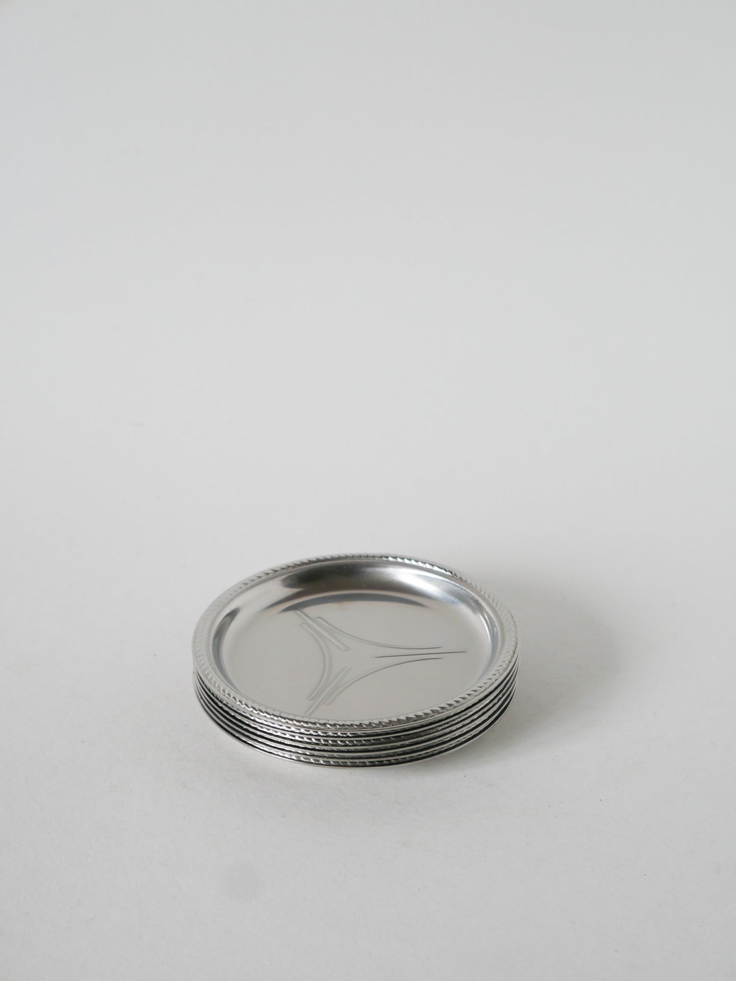 Lot de 6 dessous de verres en inox, à motifs, Design, 1970 - 10 cm