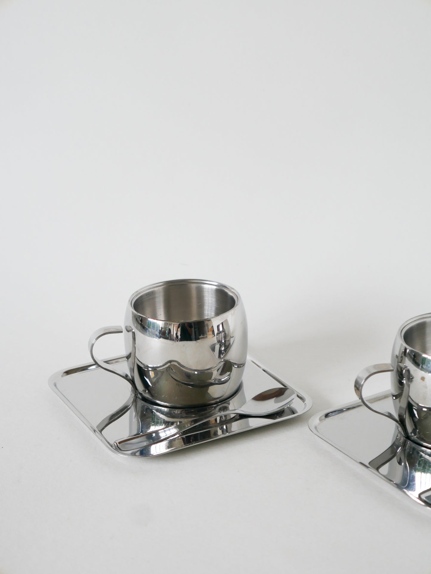 Paire de tasses à café en inox, Made in Brazil, Design, 1980