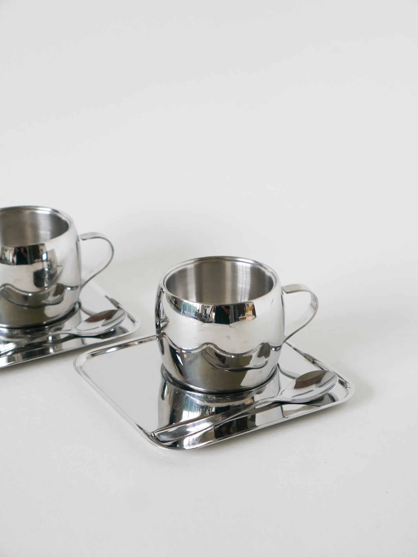 Paire de tasses à café en inox, Made in Brazil, Design, 1980