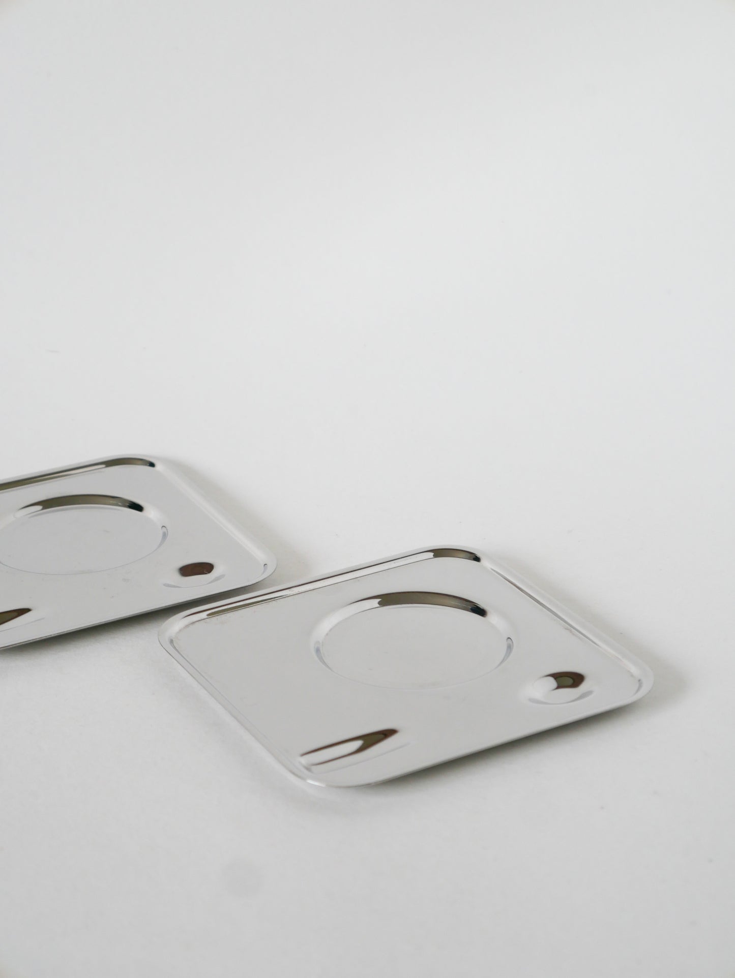 Paire de tasses à café en inox, Made in Brazil, Design, 1980