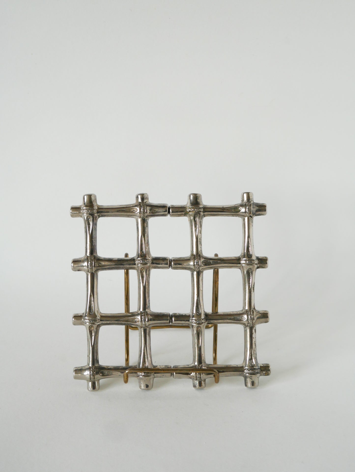 Dessous de plat effet bambou, en métal argenté, 1970