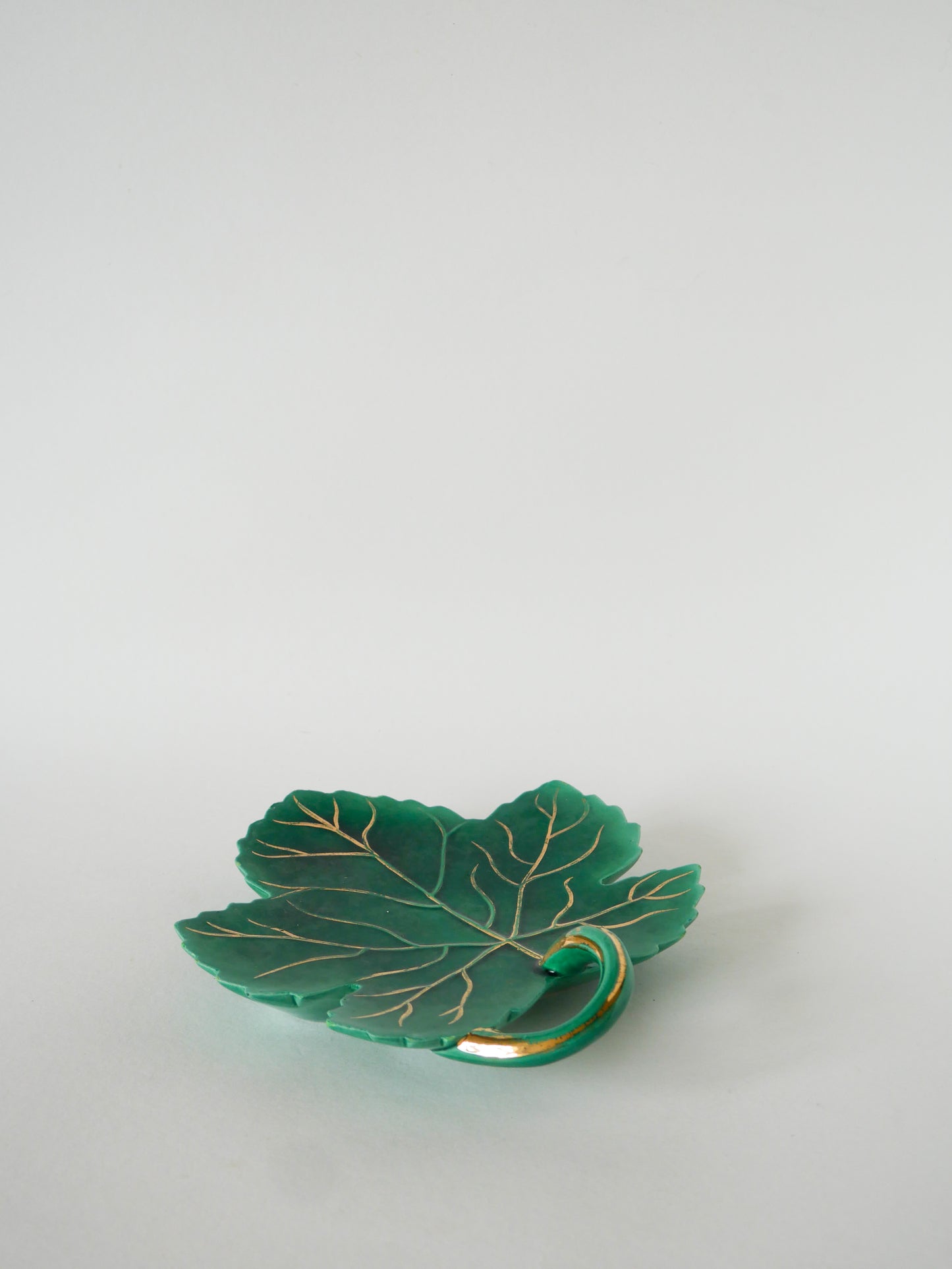 Dessous de plat en céramique, modèle Feuille, Vert & Doré, 1970