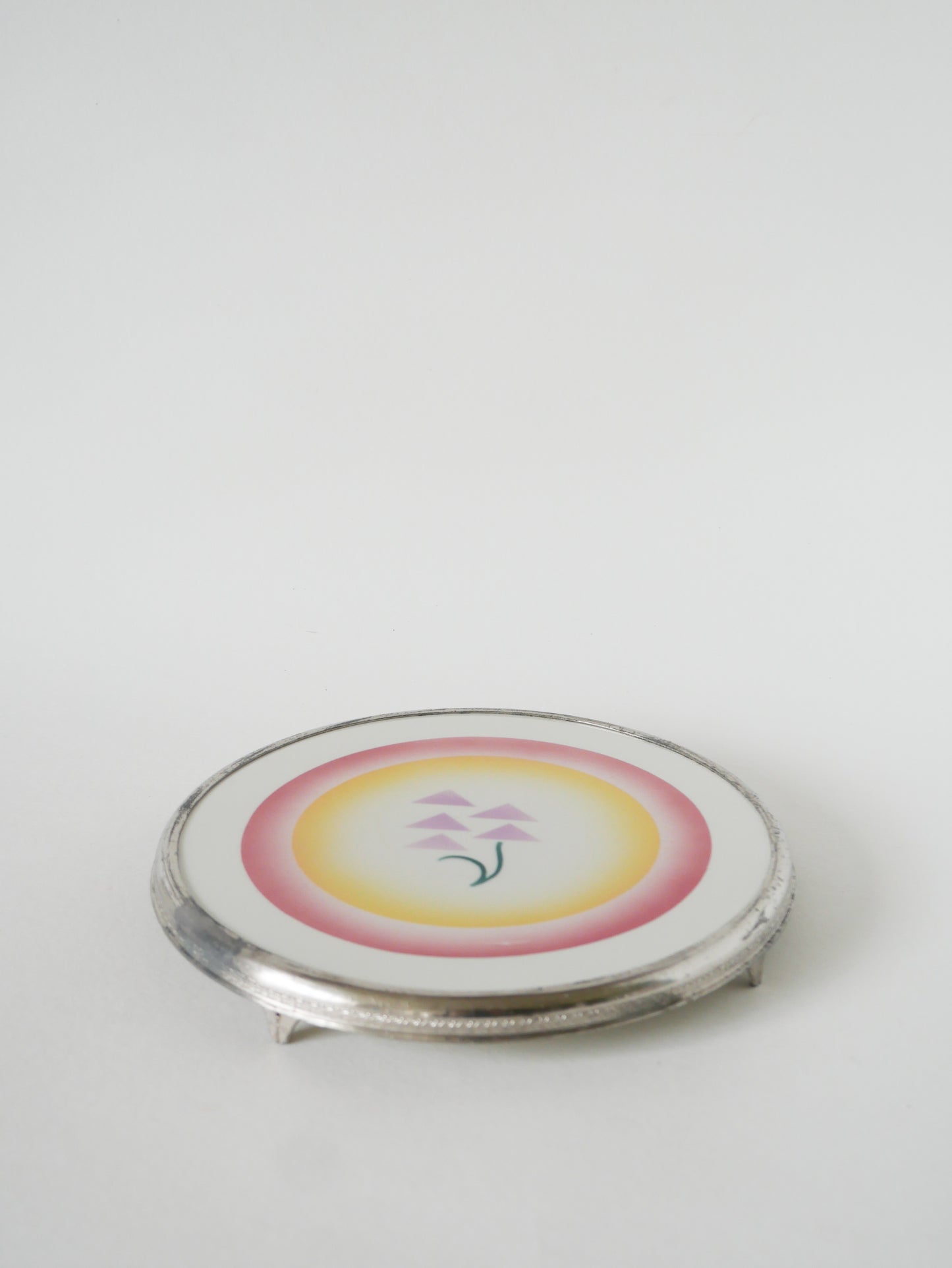 Dessous de plat en céramique et métal argenté, à motifs colorés, Art Déco, 1930