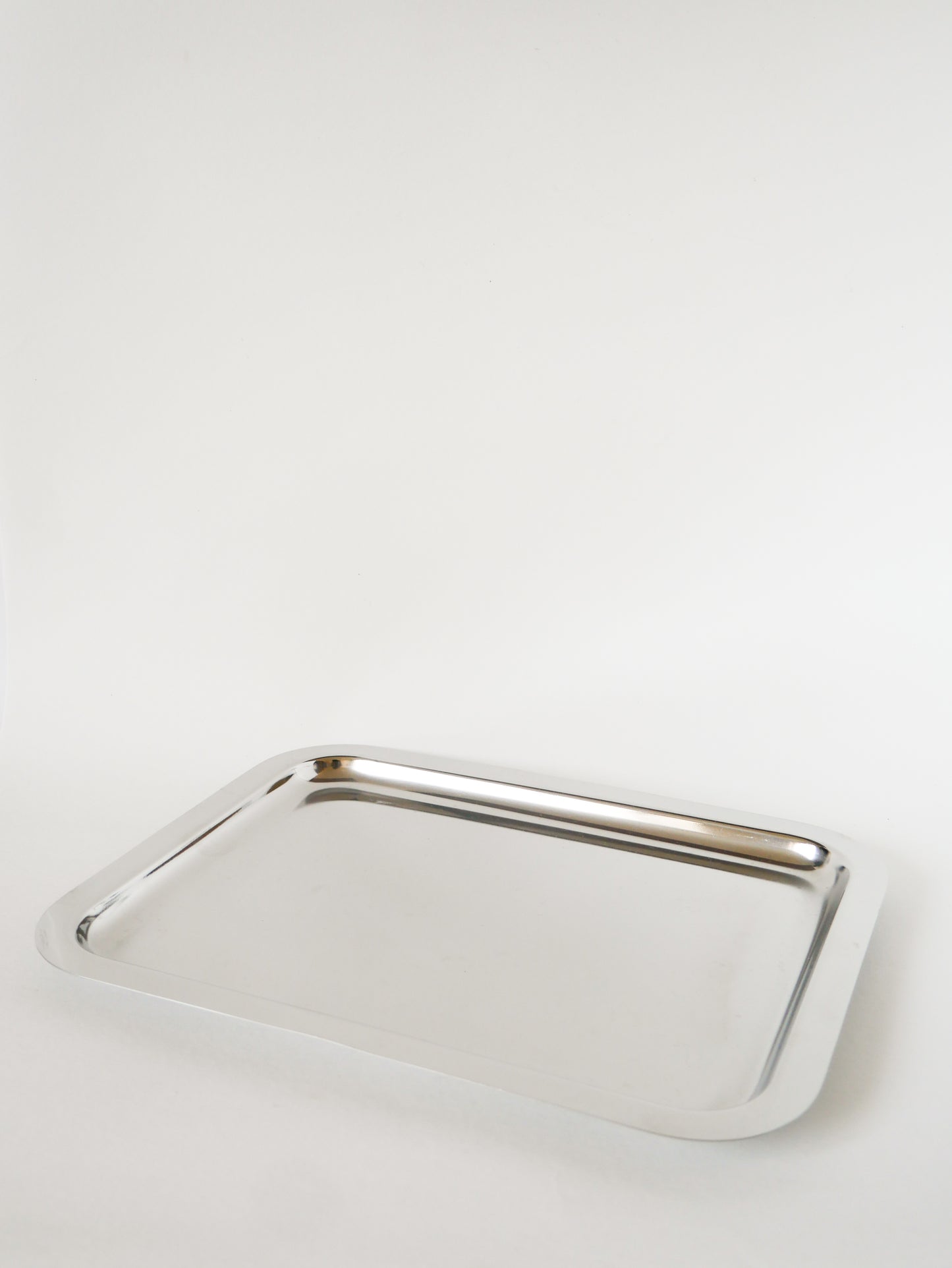 Grand plateau en inox rectangulaire, Made in Italy, Design, 1970 - 27.5 X 36 cm