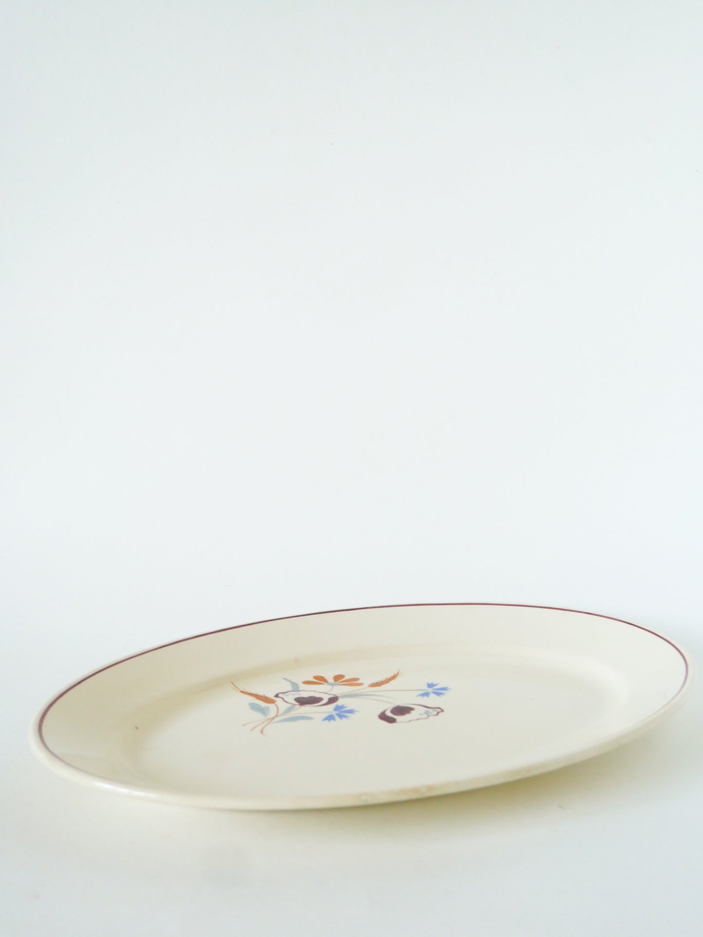 Plat oval Salins, motifs Fleurs peintes à la main, 1950