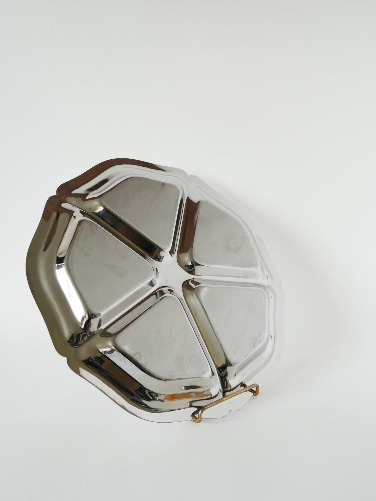 Plat à compartiments en inox, forme fleurs, 1970 - 33 cm