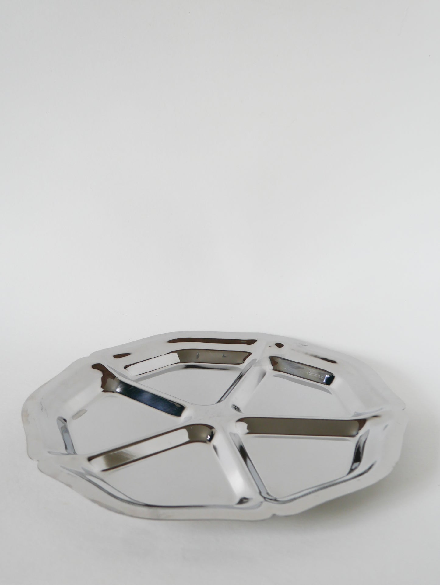 Plat à compartiments en inox, forme fleurs, 1970 - 33 cm