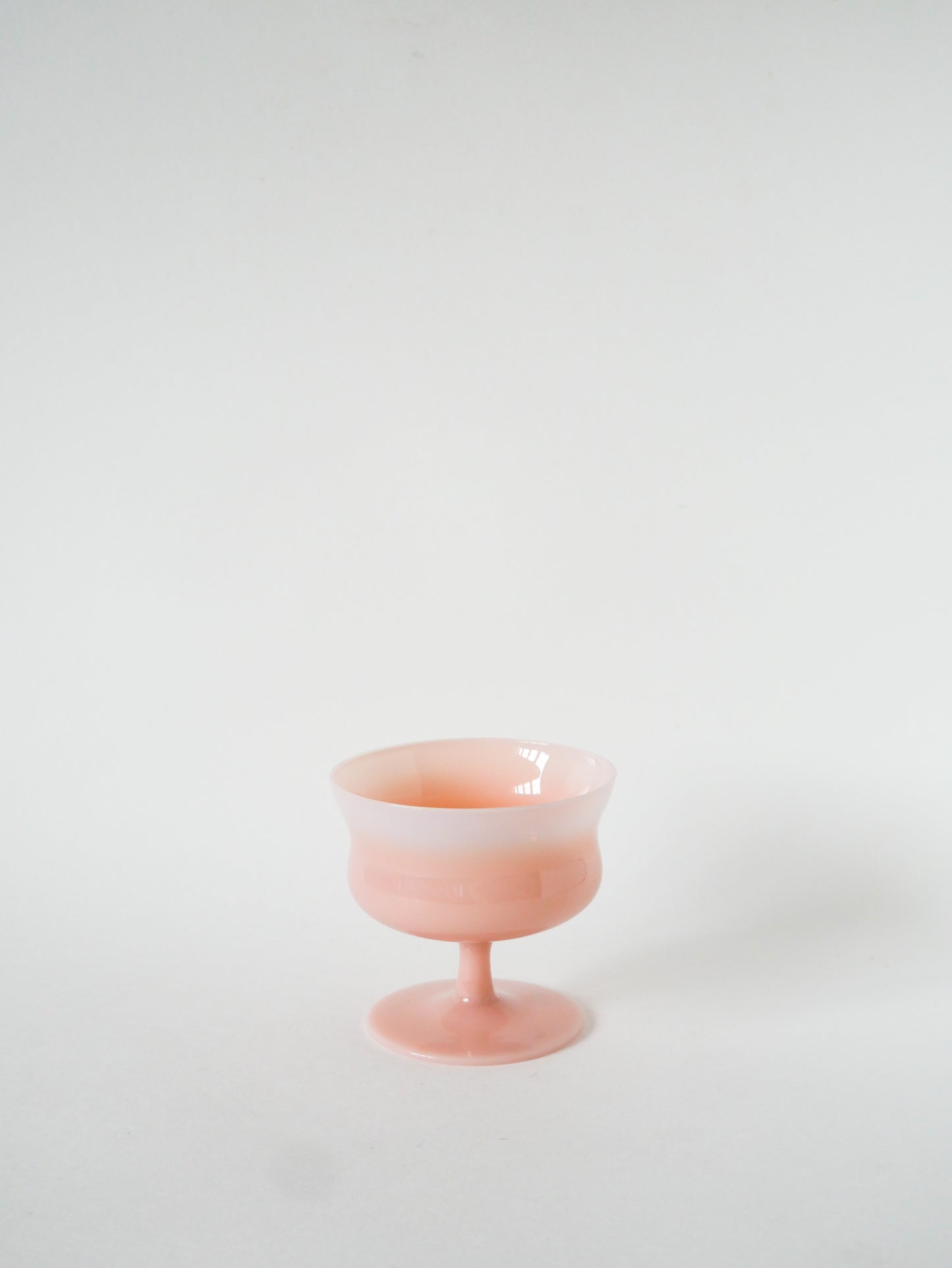 Boîte en opaline, Rose, 1960