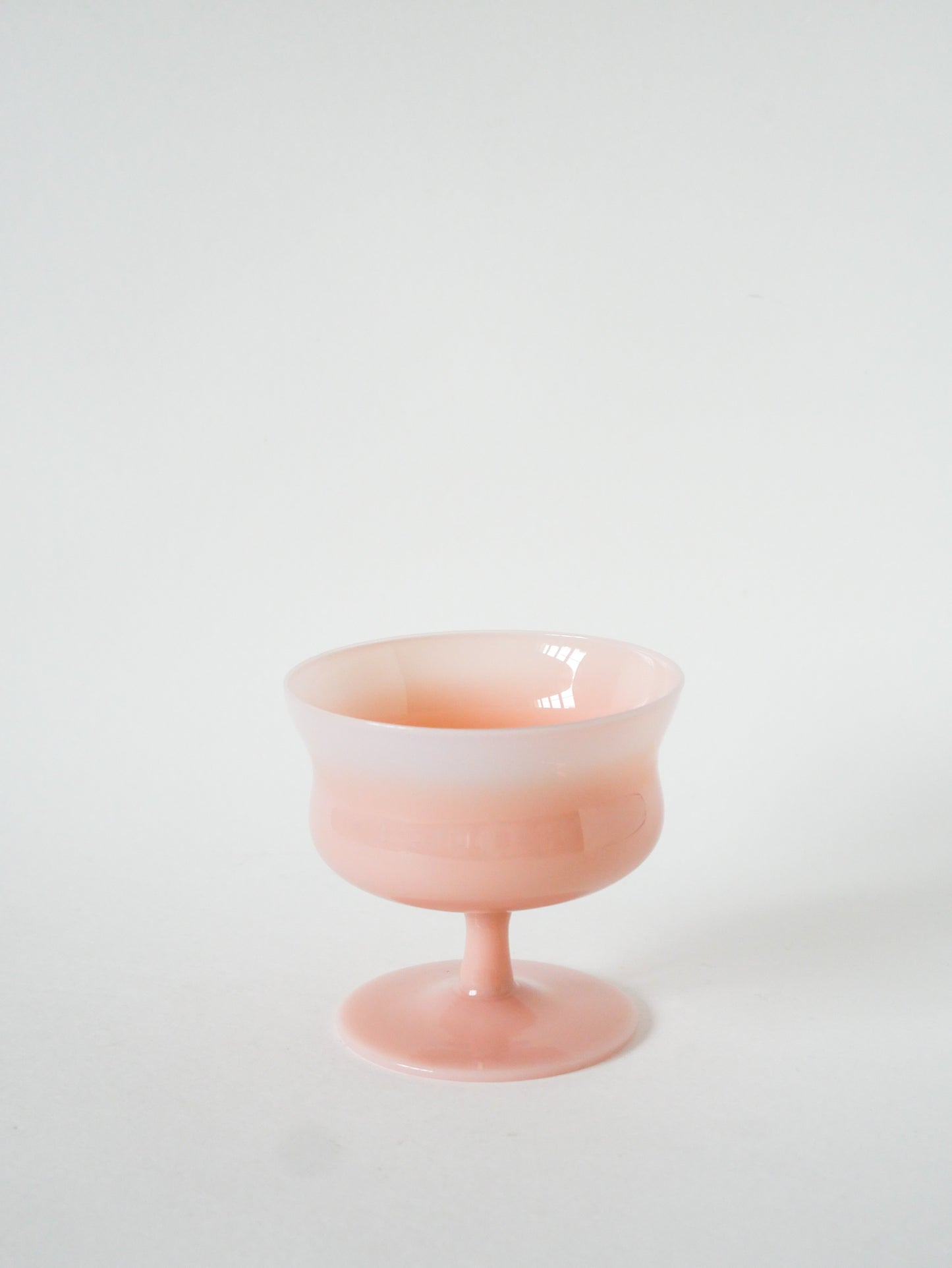 Boîte en opaline, Rose, 1960