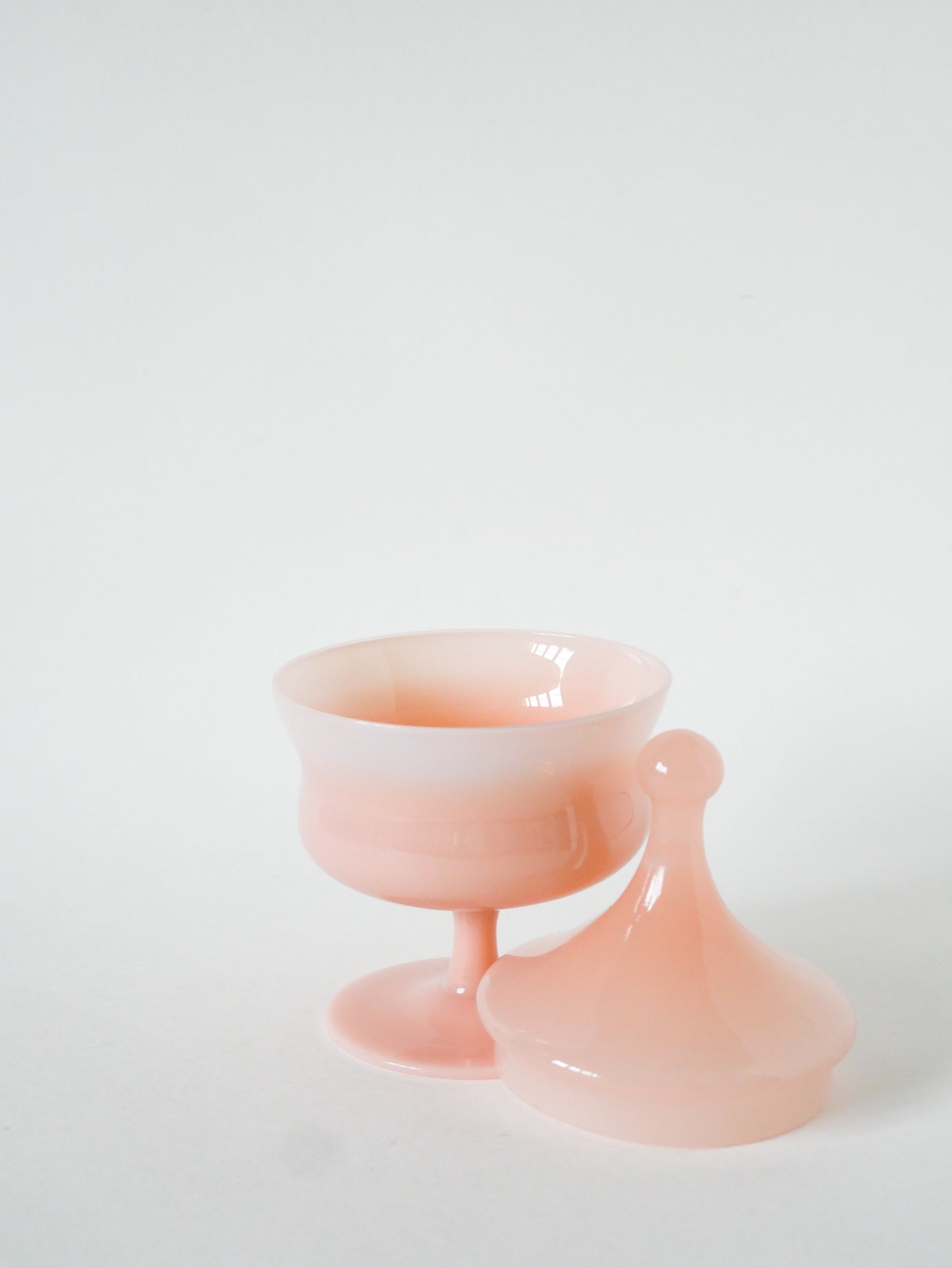 Boîte en opaline, Rose, 1960